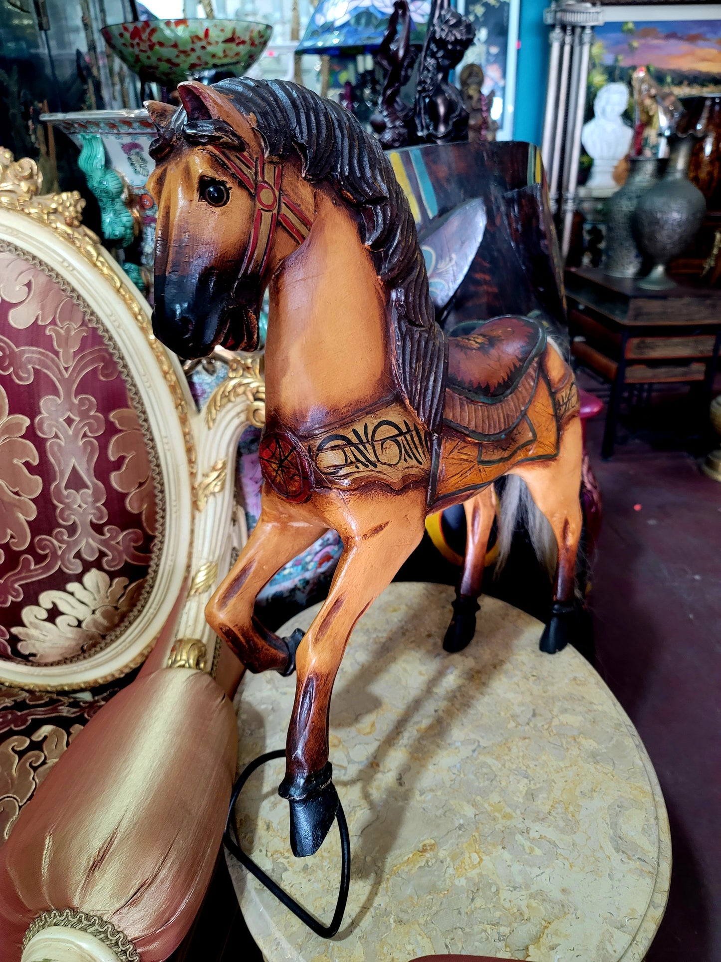 🐎🌿Descubre esta exquisita figura de caballito tallado en madera🌿🐎