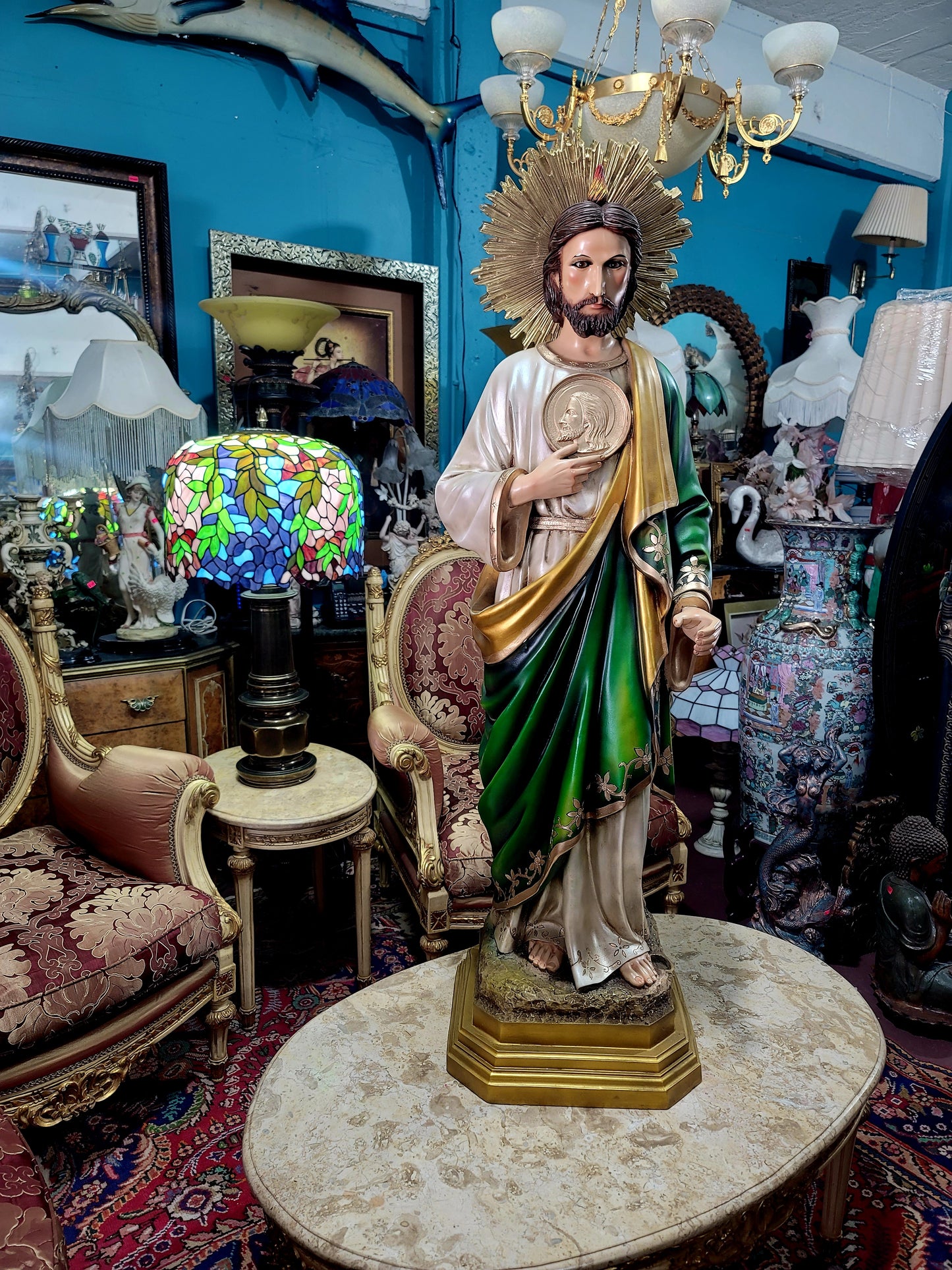 🗡️🪽 Espectacular Escultura de San Judas Tadeo en Resina con Detalles Intrincados🪽🗡️