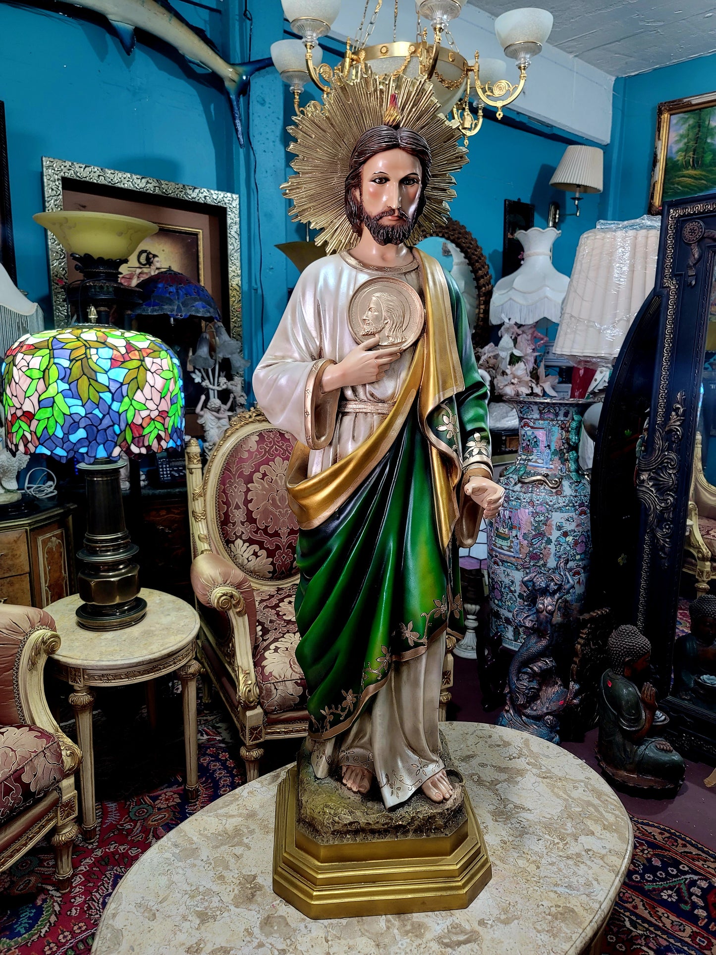 🗡️🪽 Espectacular Escultura de San Judas Tadeo en Resina con Detalles Intrincados🪽🗡️