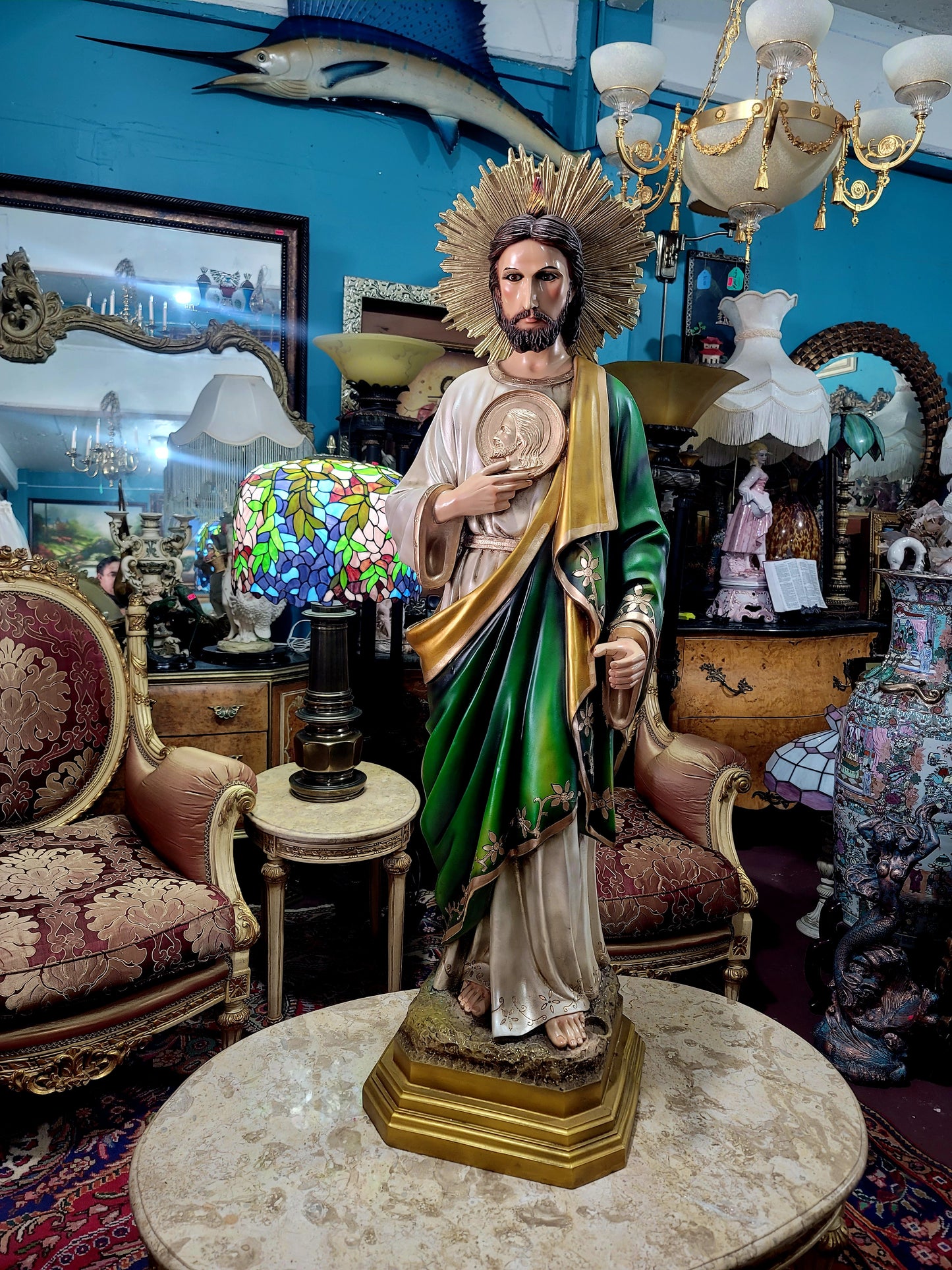 🗡️🪽 Espectacular Escultura de San Judas Tadeo en Resina con Detalles Intrincados🪽🗡️