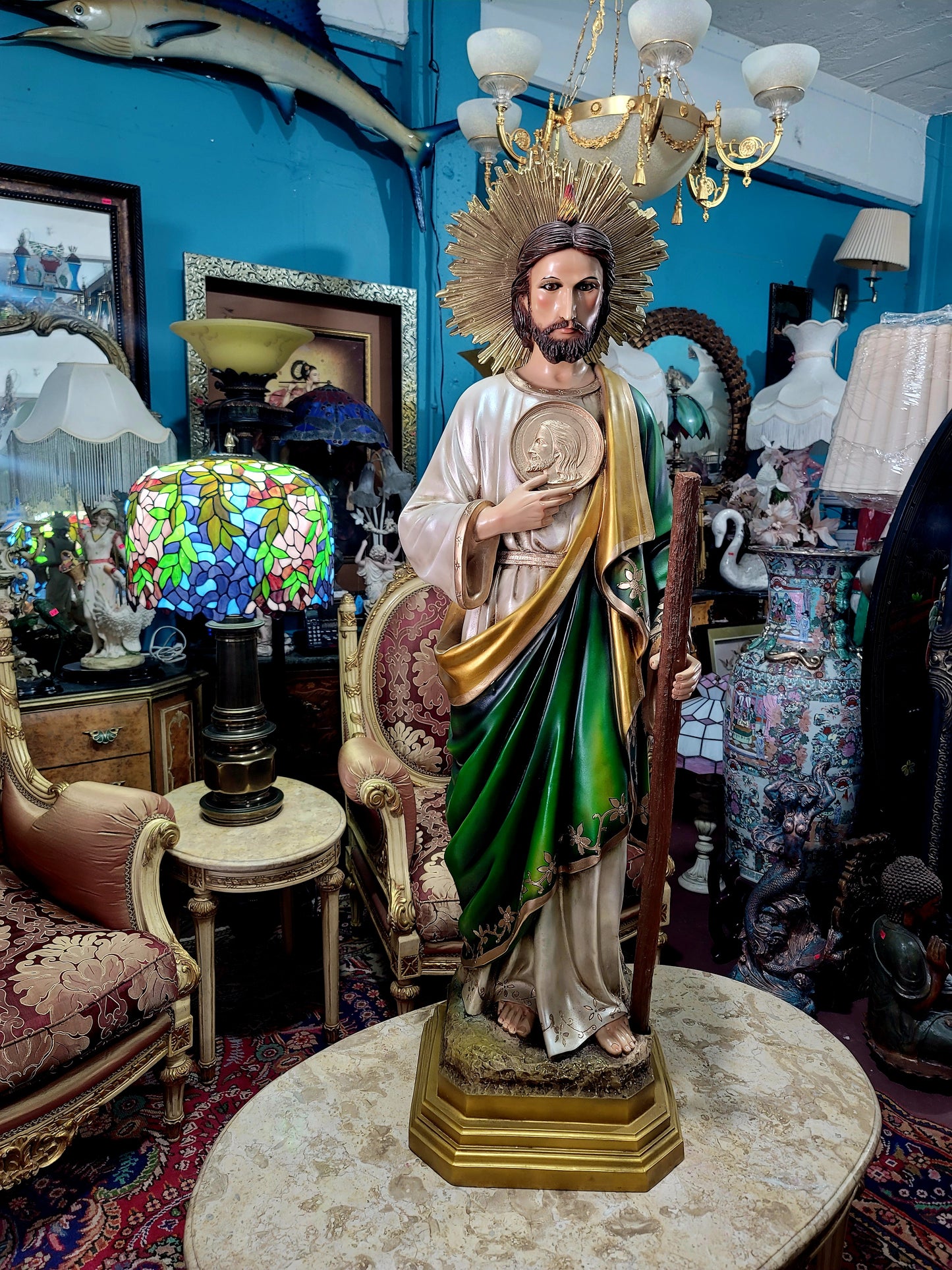 🗡️🪽 Espectacular Escultura de San Judas Tadeo en Resina con Detalles Intrincados🪽🗡️