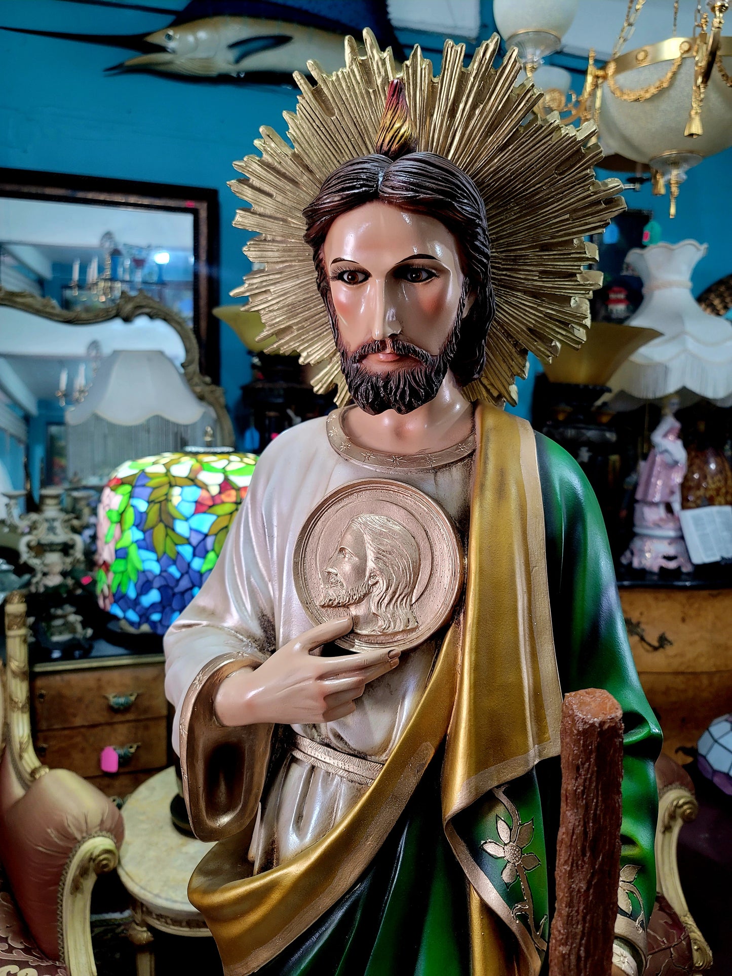 🗡️🪽 Espectacular Escultura de San Judas Tadeo en Resina con Detalles Intrincados🪽🗡️