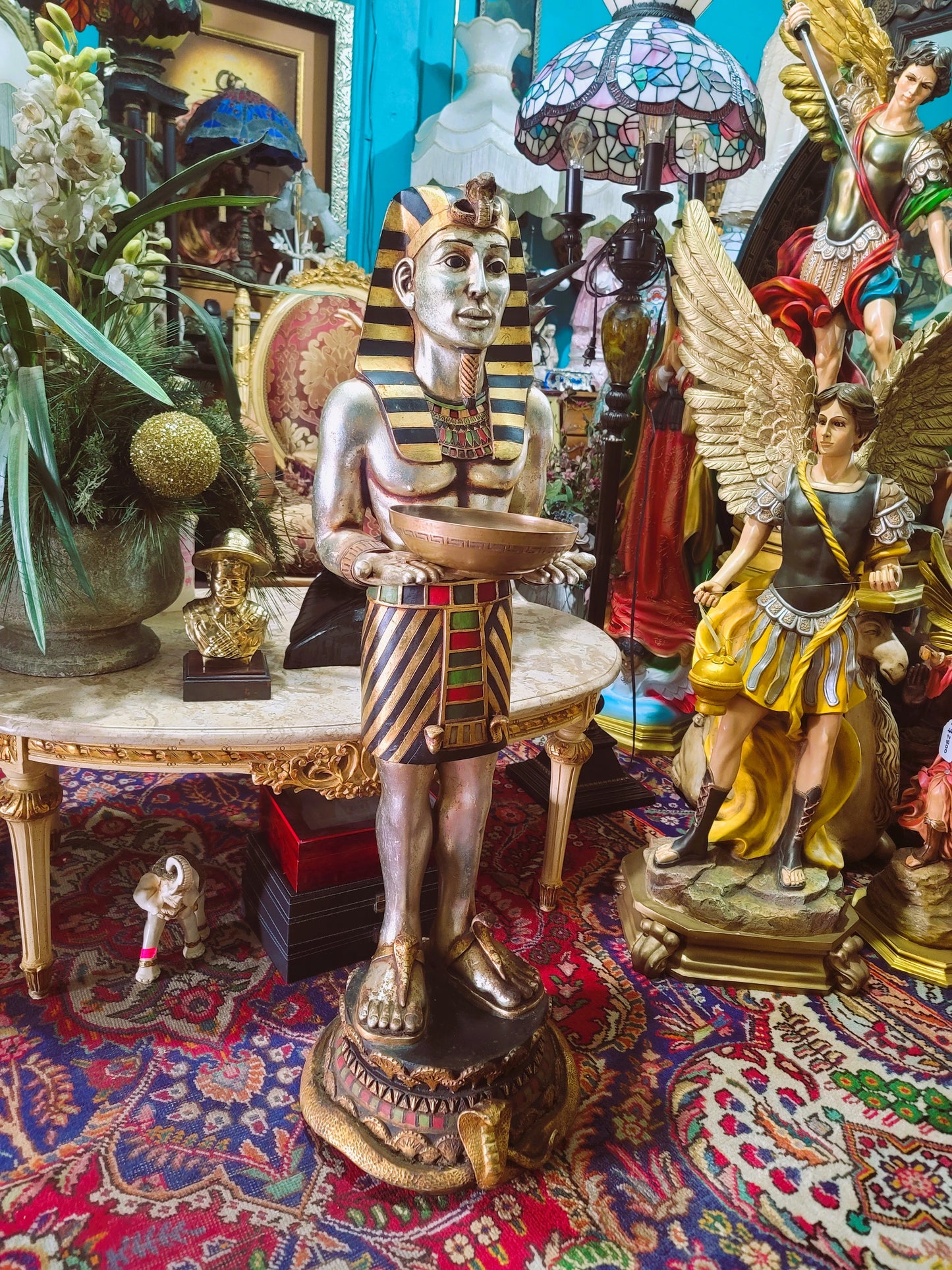⚖️The Egyptian Queen's Servant: A Functional Work of Art⚖️