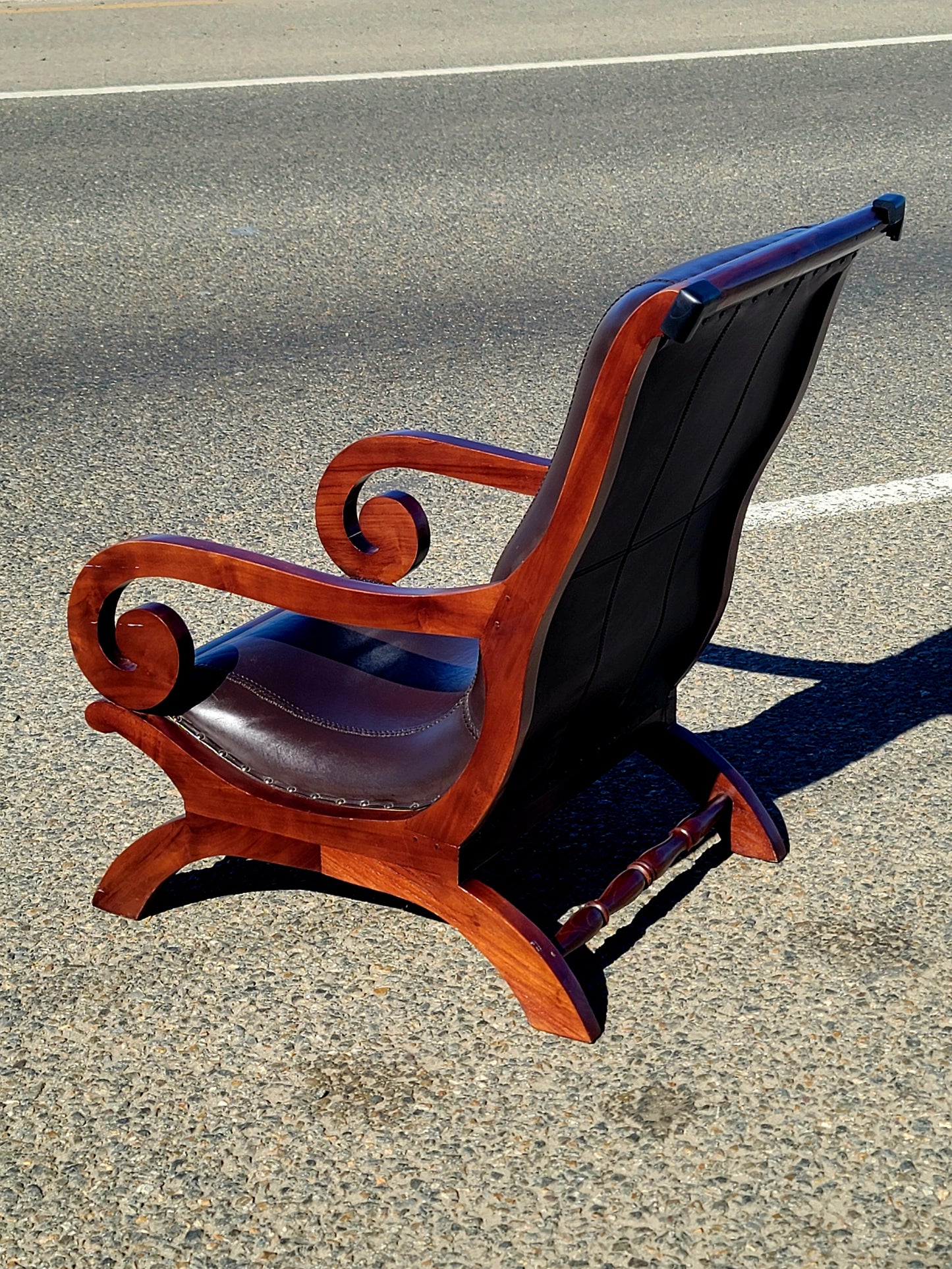 🌿Elegancia Clásica: Silla Estilo Miguelito🌿