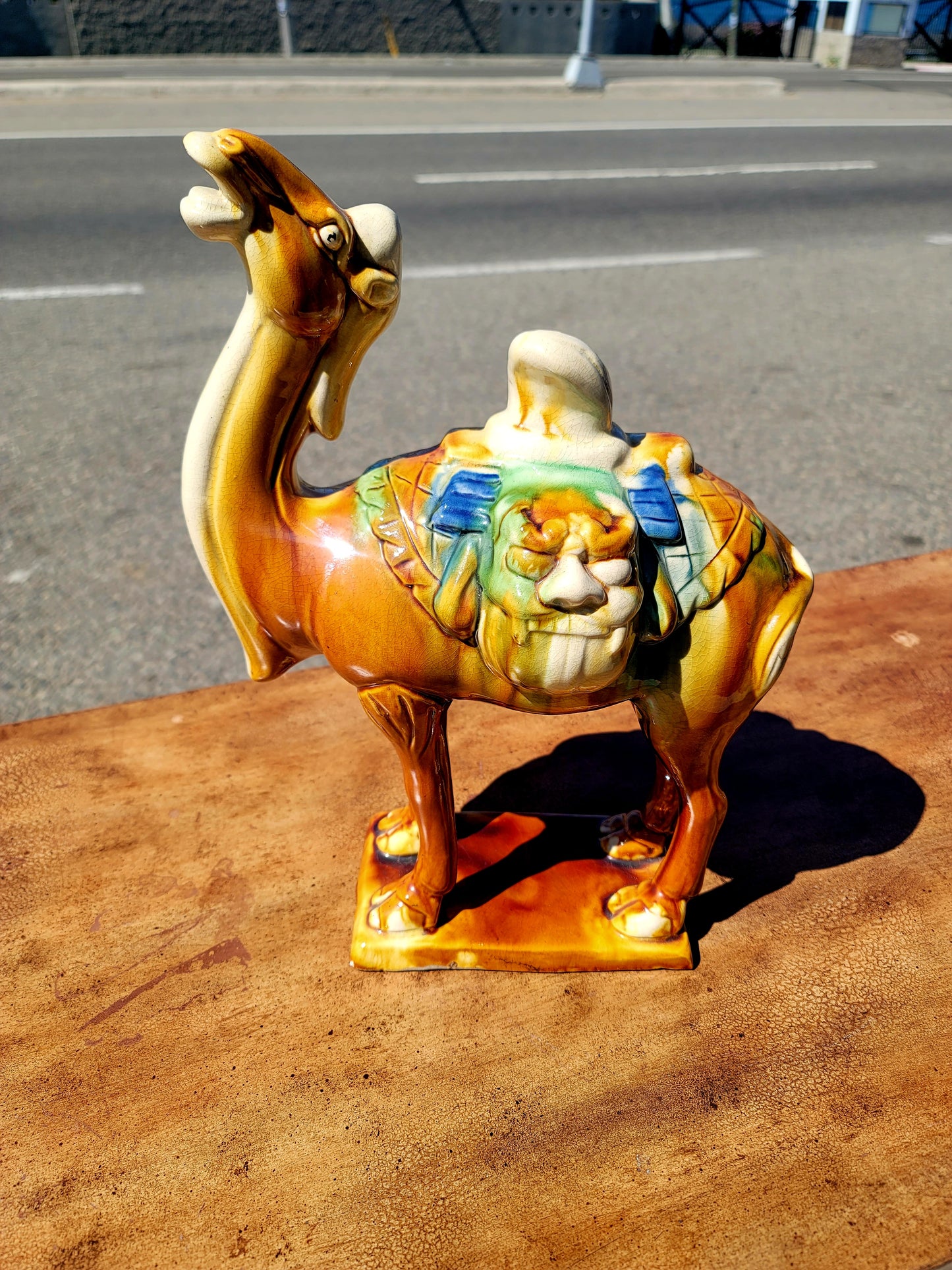 ✨Una Joya en Porcelana: Elegante Figura de Camello✨