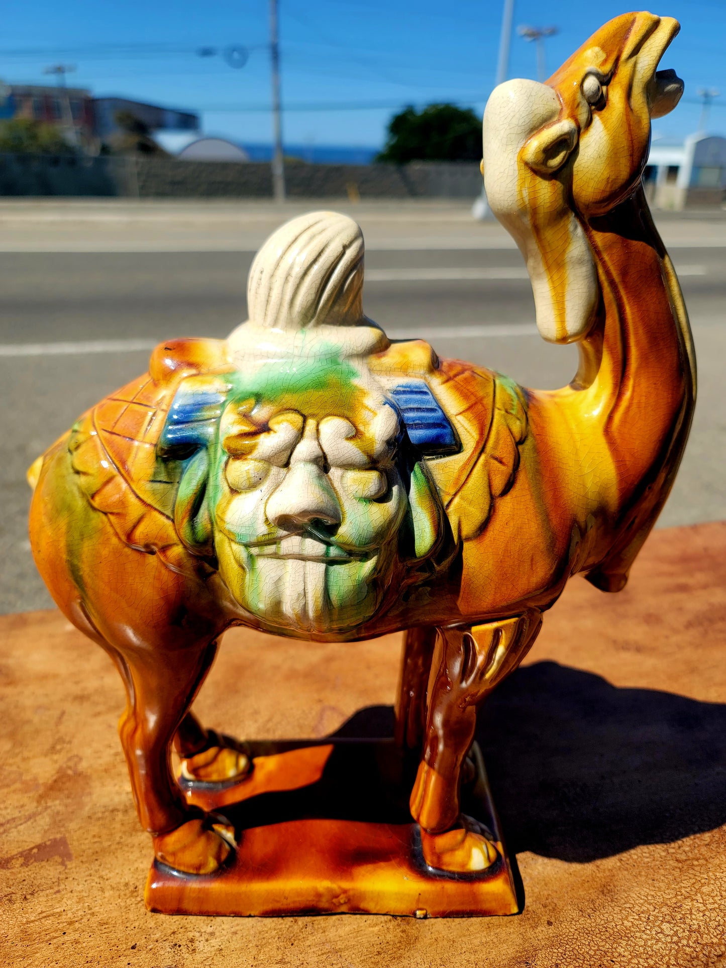 ✨Una Joya en Porcelana: Elegante Figura de Camello✨