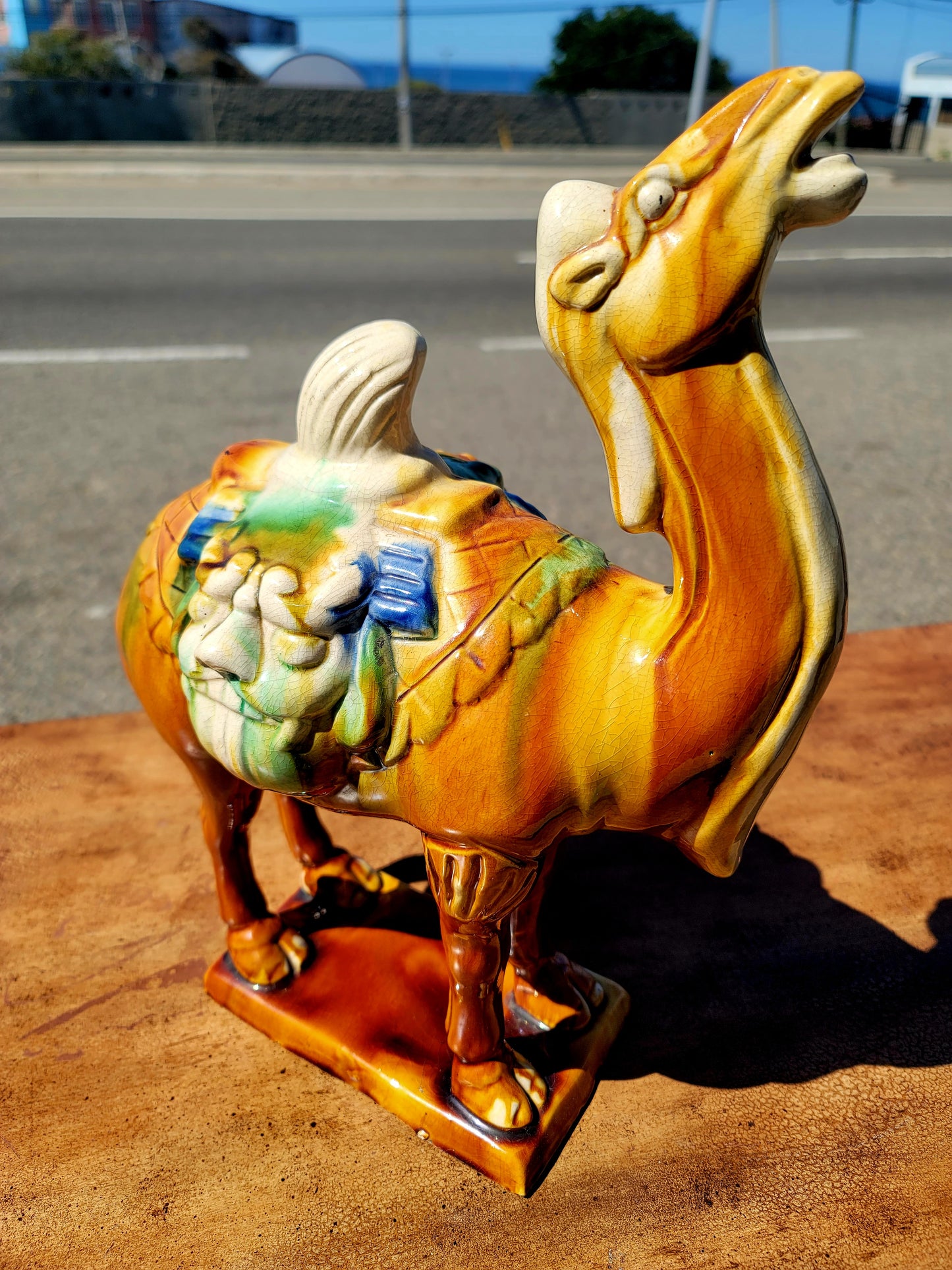 ✨Una Joya en Porcelana: Elegante Figura de Camello✨