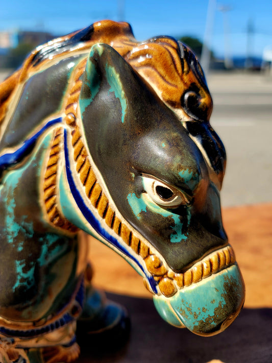 ✨Una Joya en Porcelana: Elegante Figura de Caballo✨