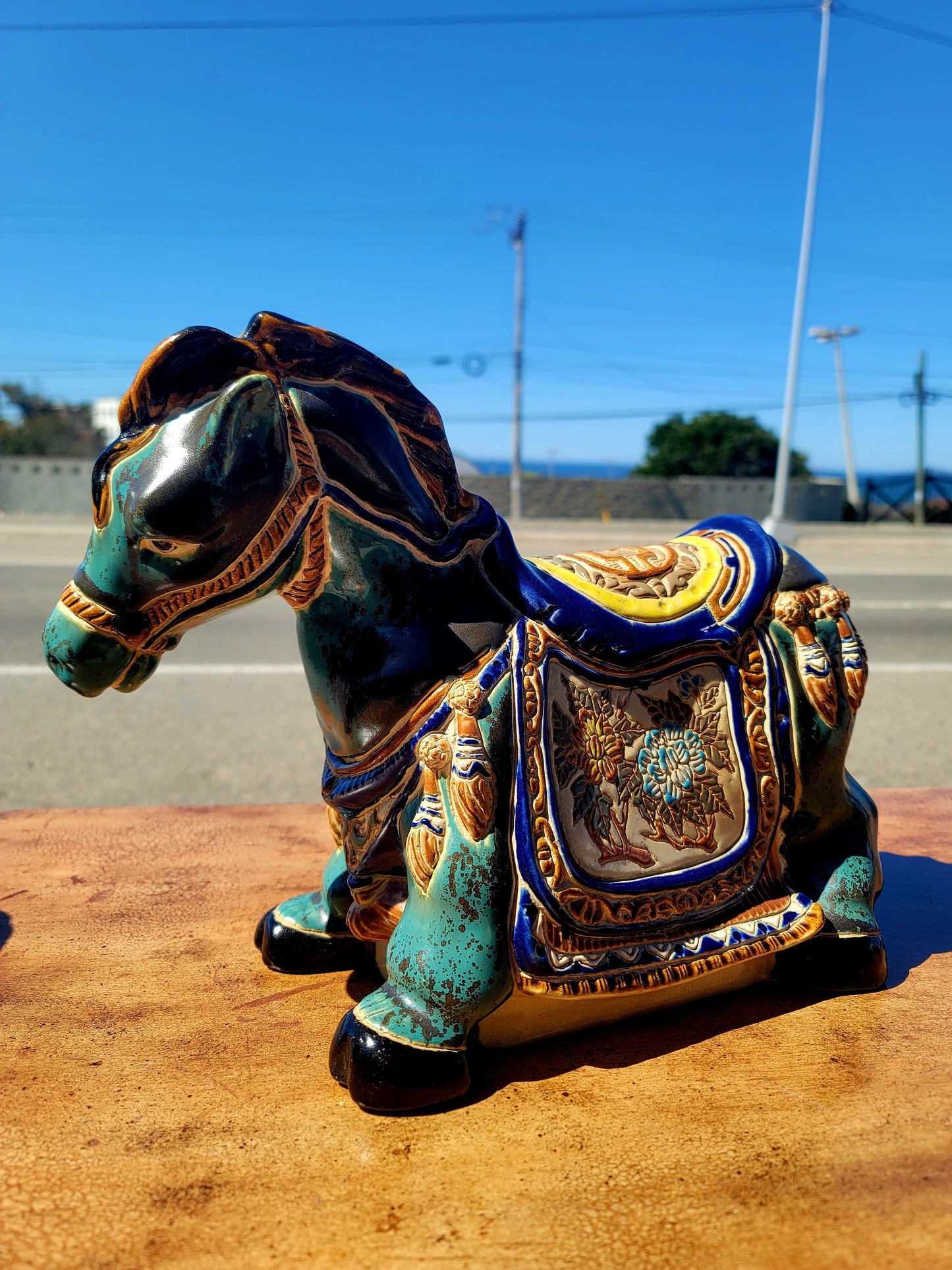 ✨Una Joya en Porcelana: Elegante Figura de Caballo✨