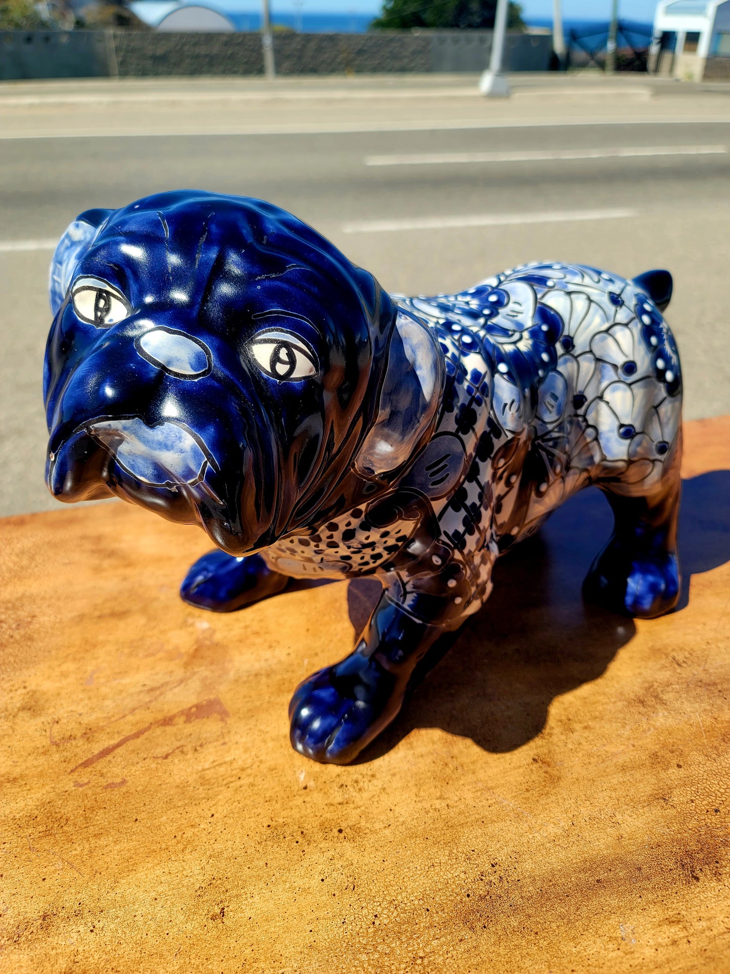 ✨ Una Joya en Talavera: Elegante Figura de Perrito ✨