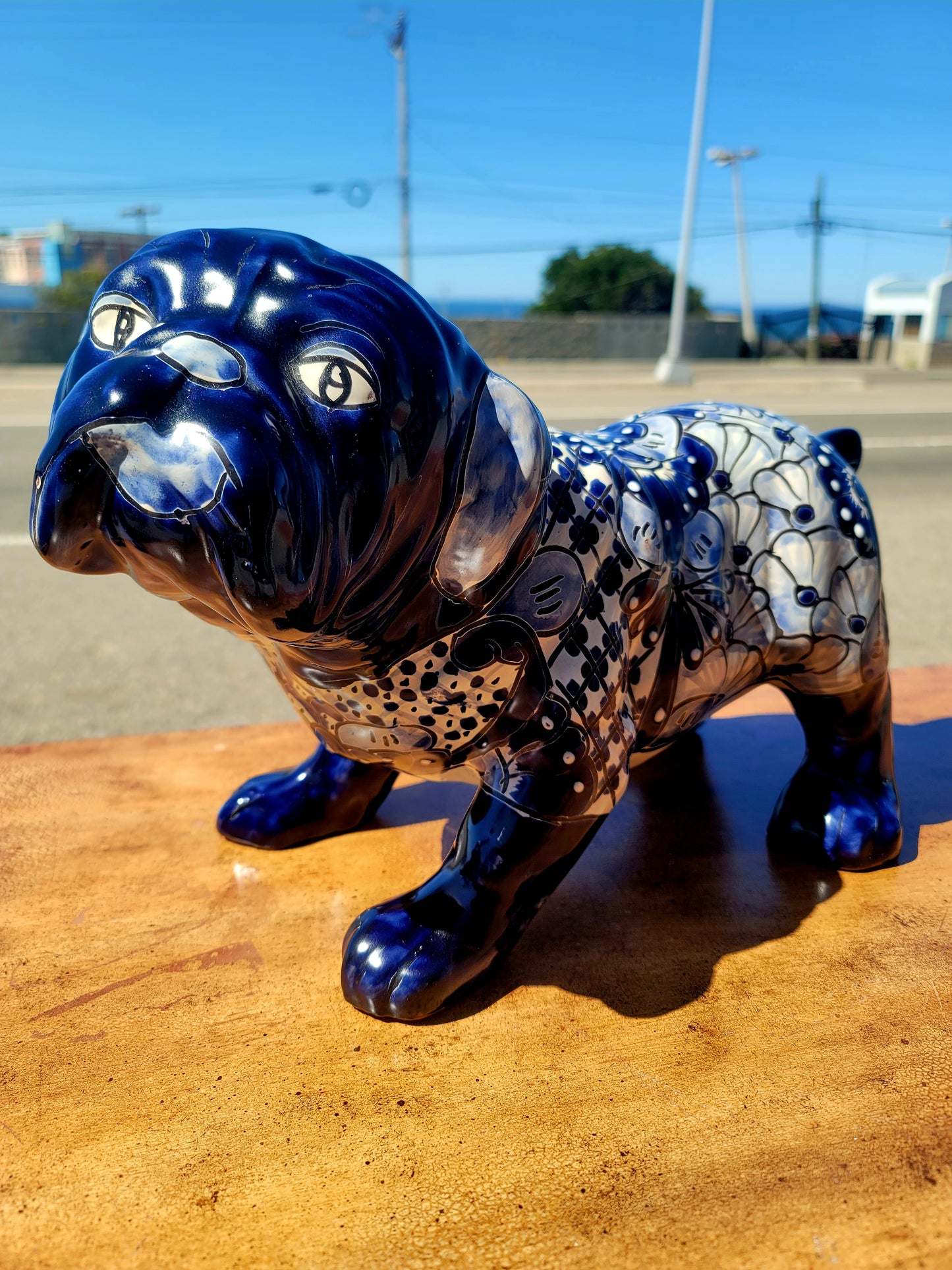 ✨ Una Joya en Talavera: Elegante Figura de Perrito ✨