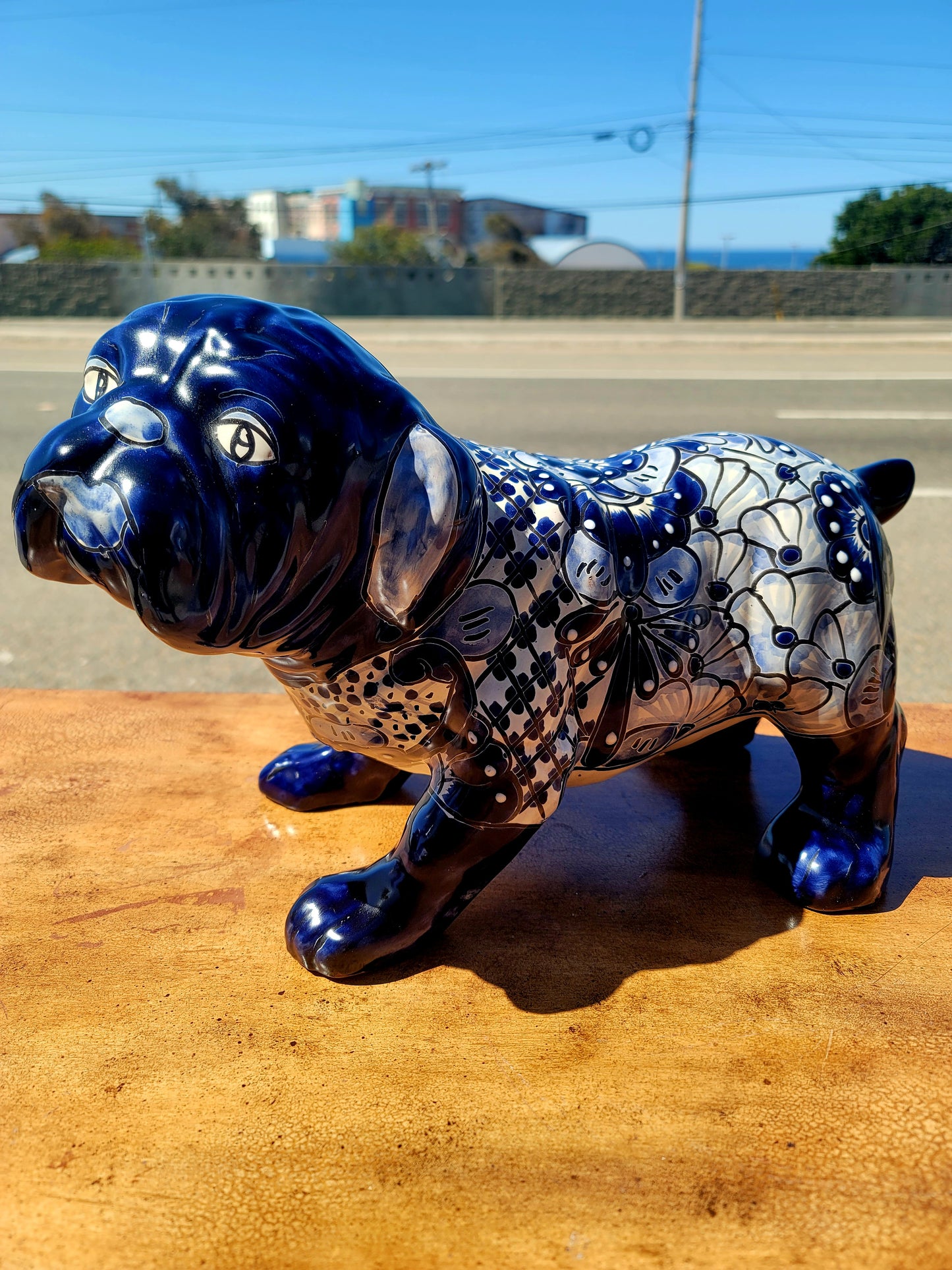 ✨ Una Joya en Talavera: Elegante Figura de Perrito ✨