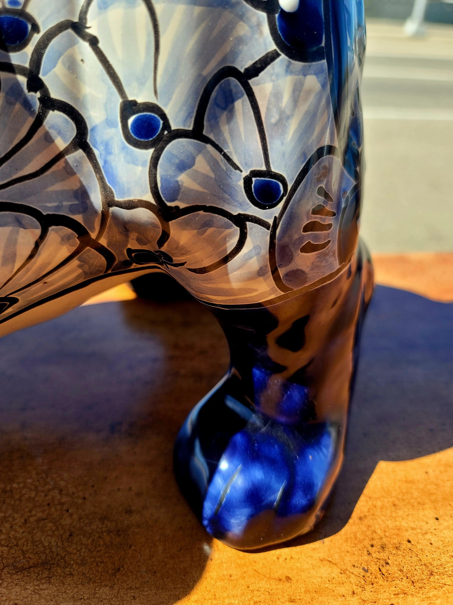 ✨ Una Joya en Talavera: Elegante Figura de Perrito ✨