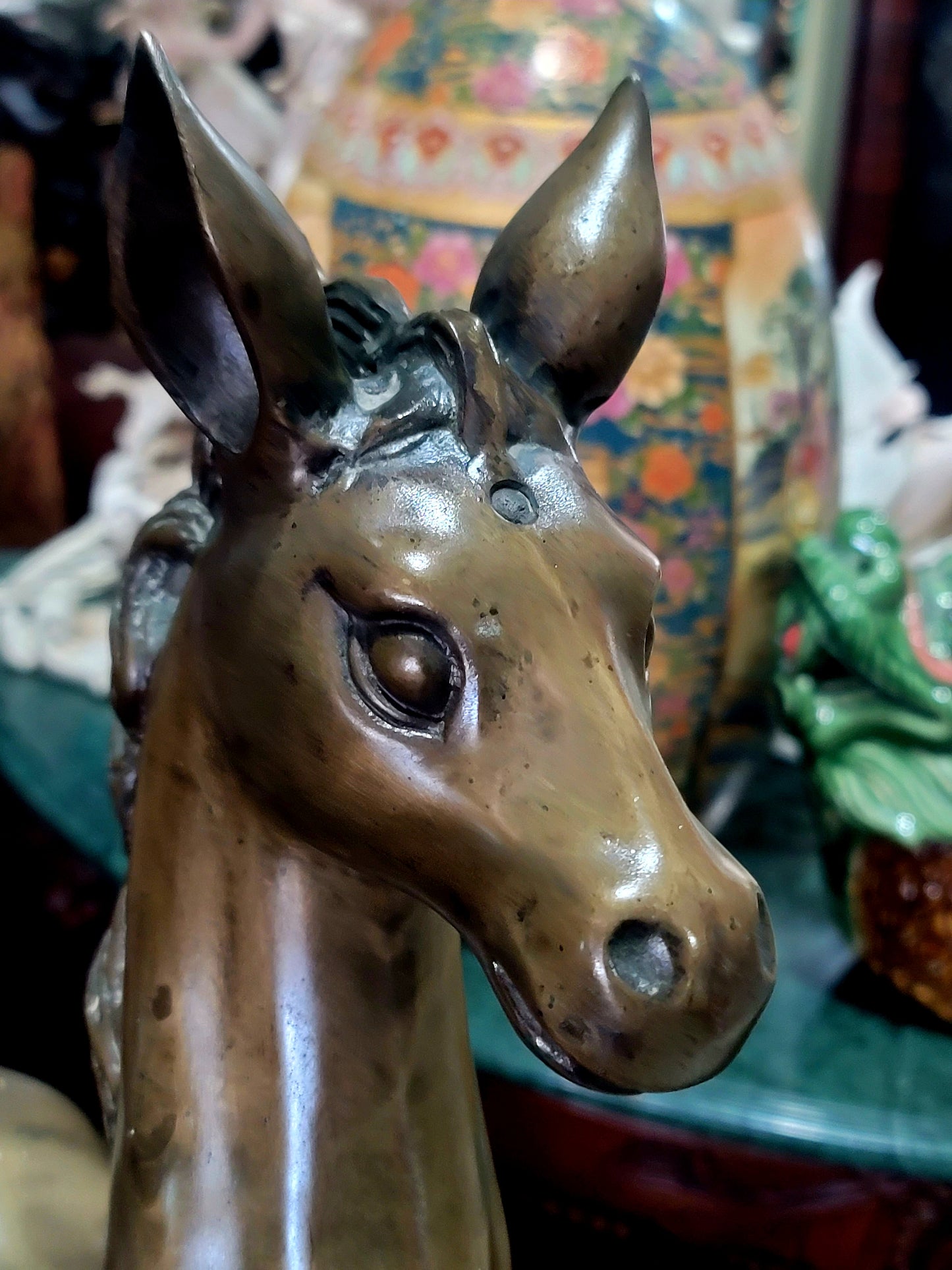 🐴 Majestuosa Escultura de Caballo en Bronce con Base Decorativa de Garza 🦢