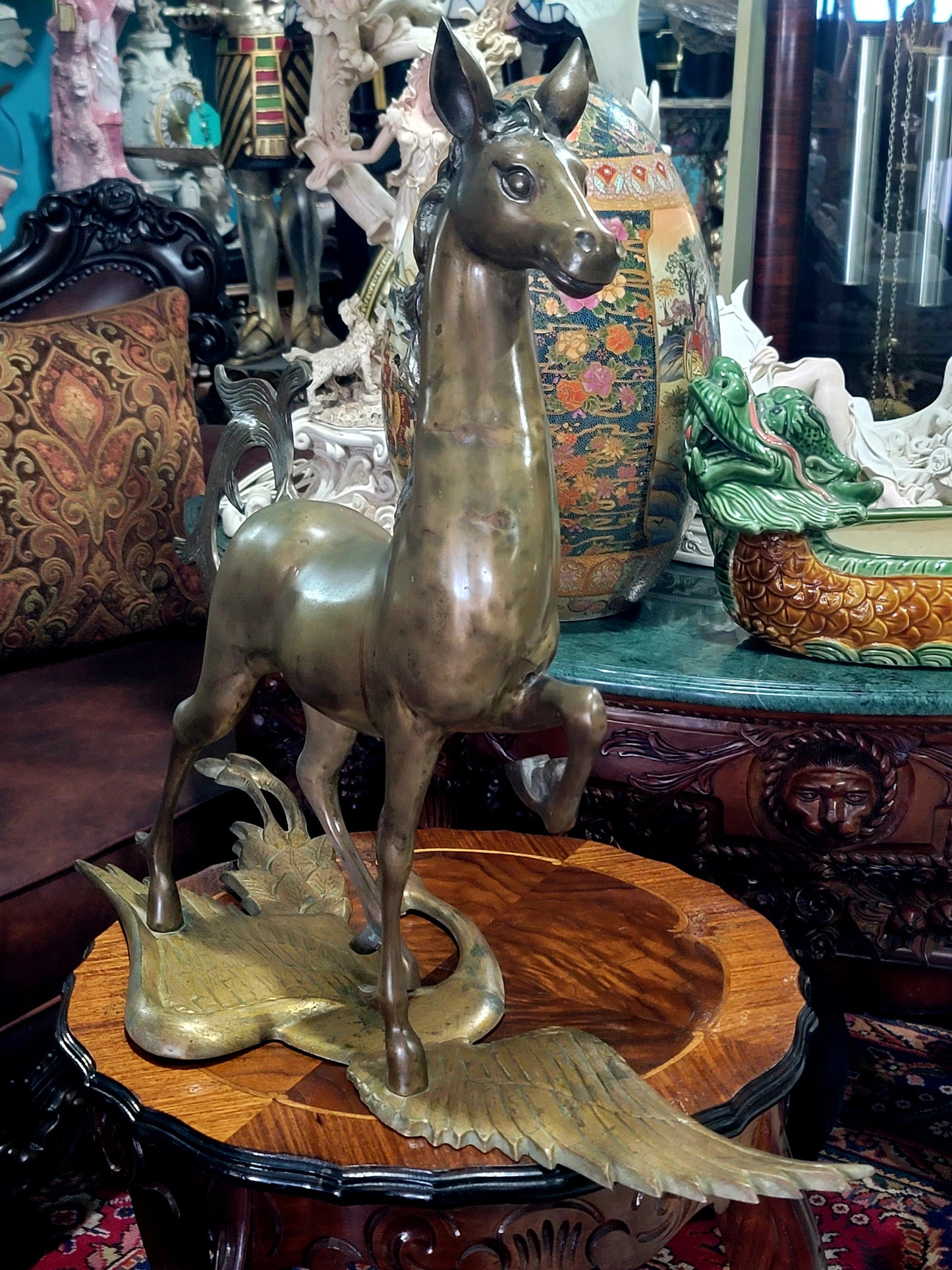 🐴 Majestuosa Escultura de Caballo en Bronce con Base Decorativa de Garza 🦢