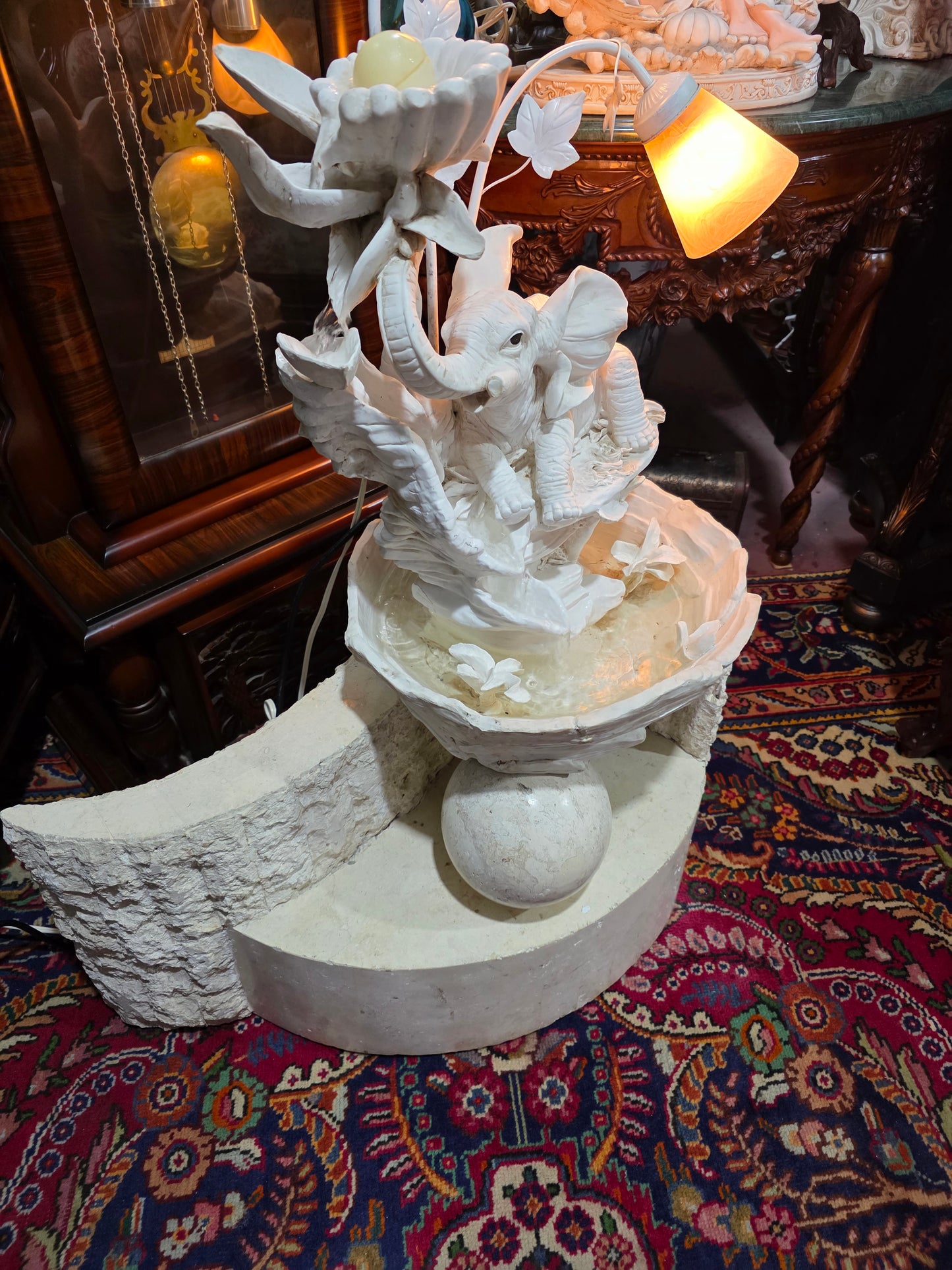 💧✨ Fuente Decorativa De Elefante con Iluminación – Elegancia y Arte en Rosarito Antiques ✨💧