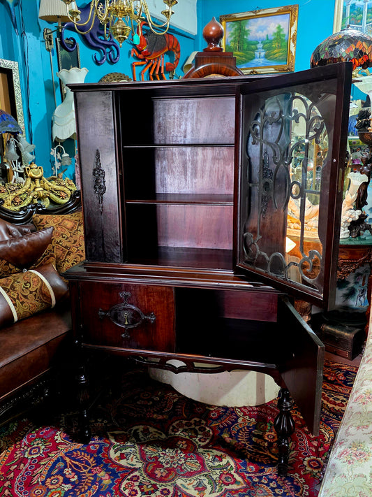 🪵✨ Vitrina Antigua de Madera de Caoba – Elegancia y Funcionalidad ✨🪵
