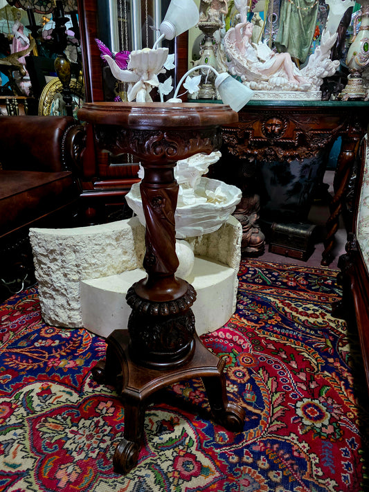 🪵✨ Pedestal Antiguo de Madera Noble – Arte Tallado a Mano ✨🪵
