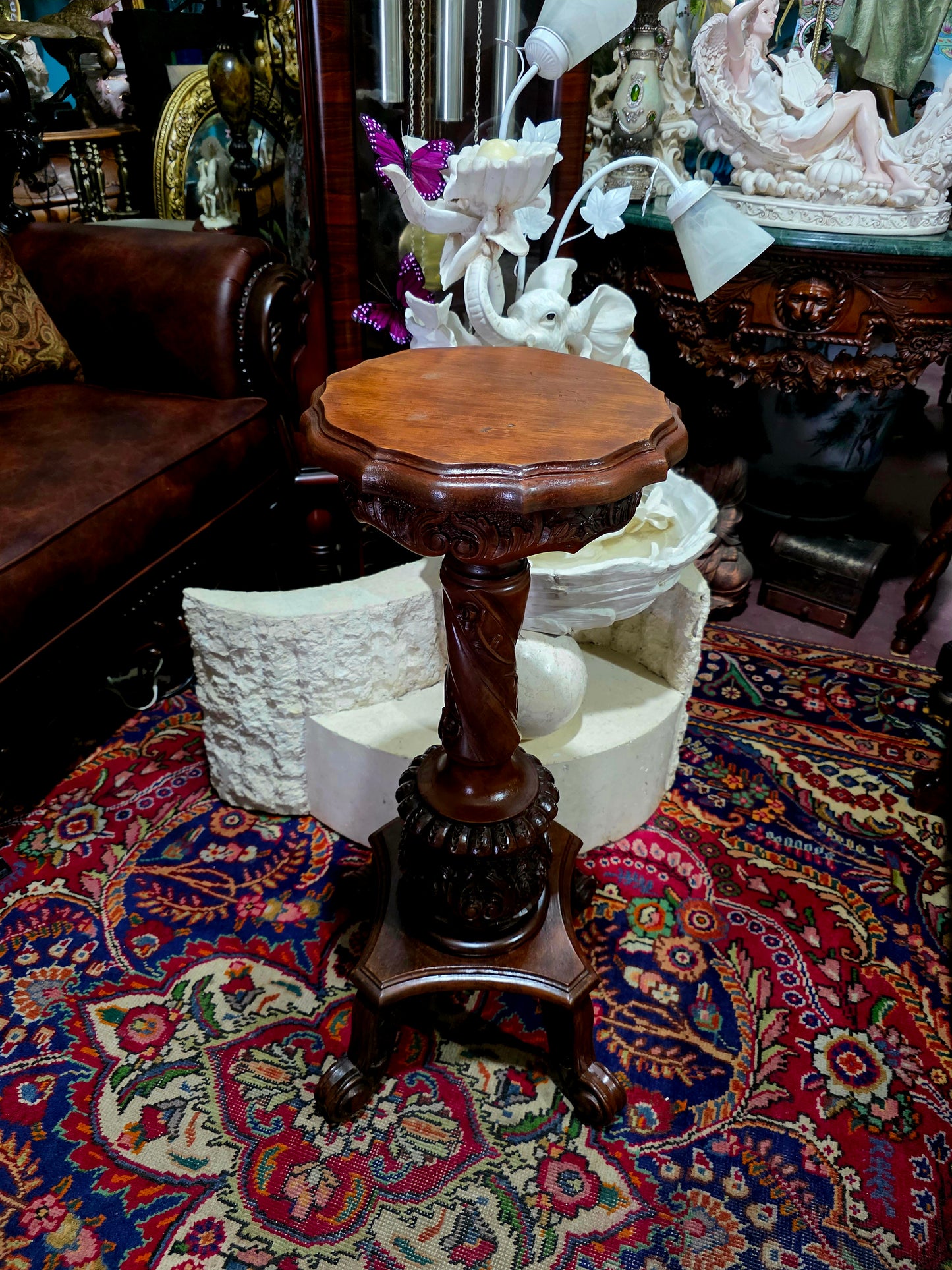 🪵✨ Pedestal Antiguo de Madera Noble – Arte Tallado a Mano ✨🪵