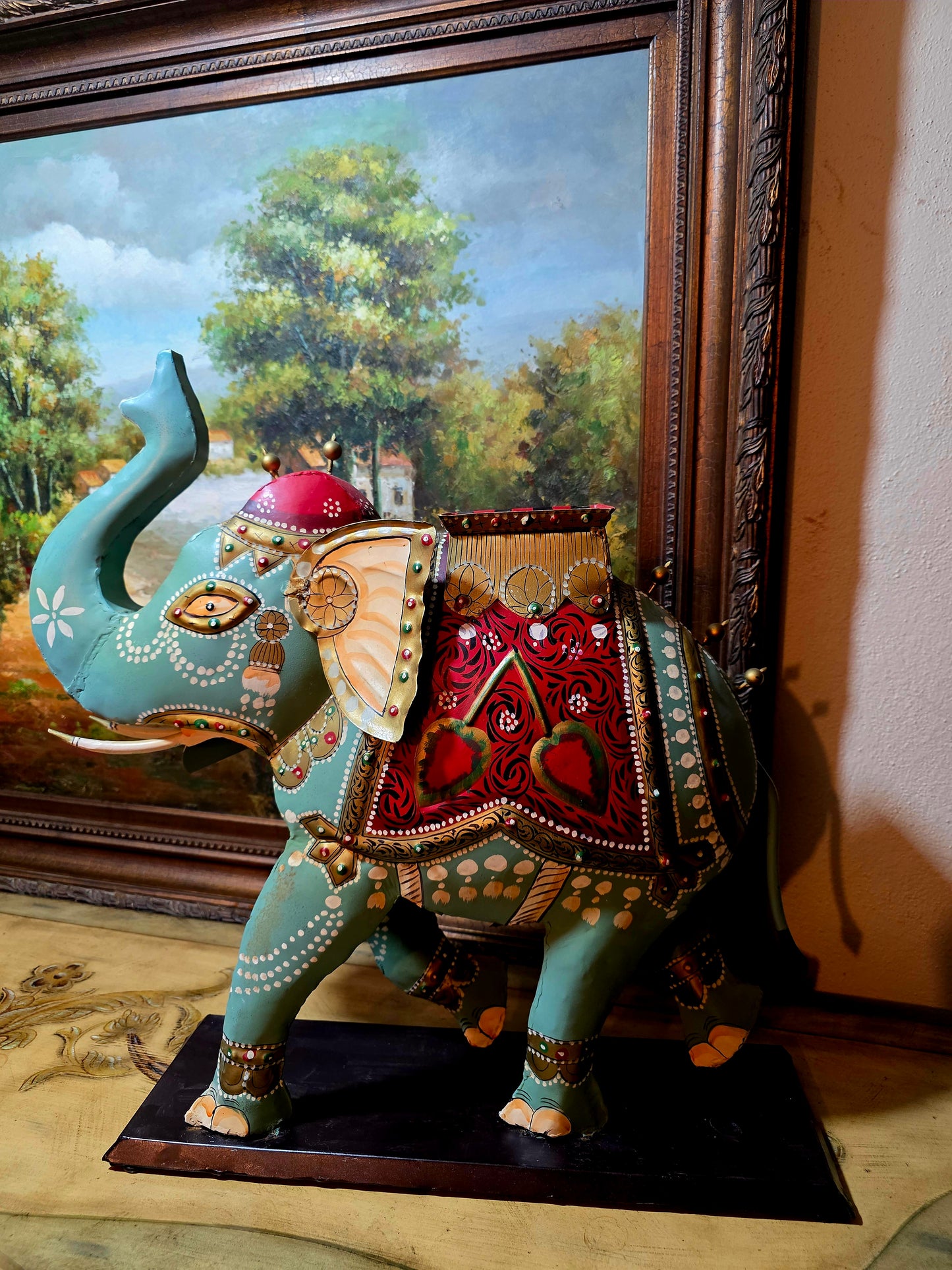 💚🐘💚 Elefante Decorativo de Metal Pintado A Mano – Arte Único en Rosarito Antiques 💚🐘💚