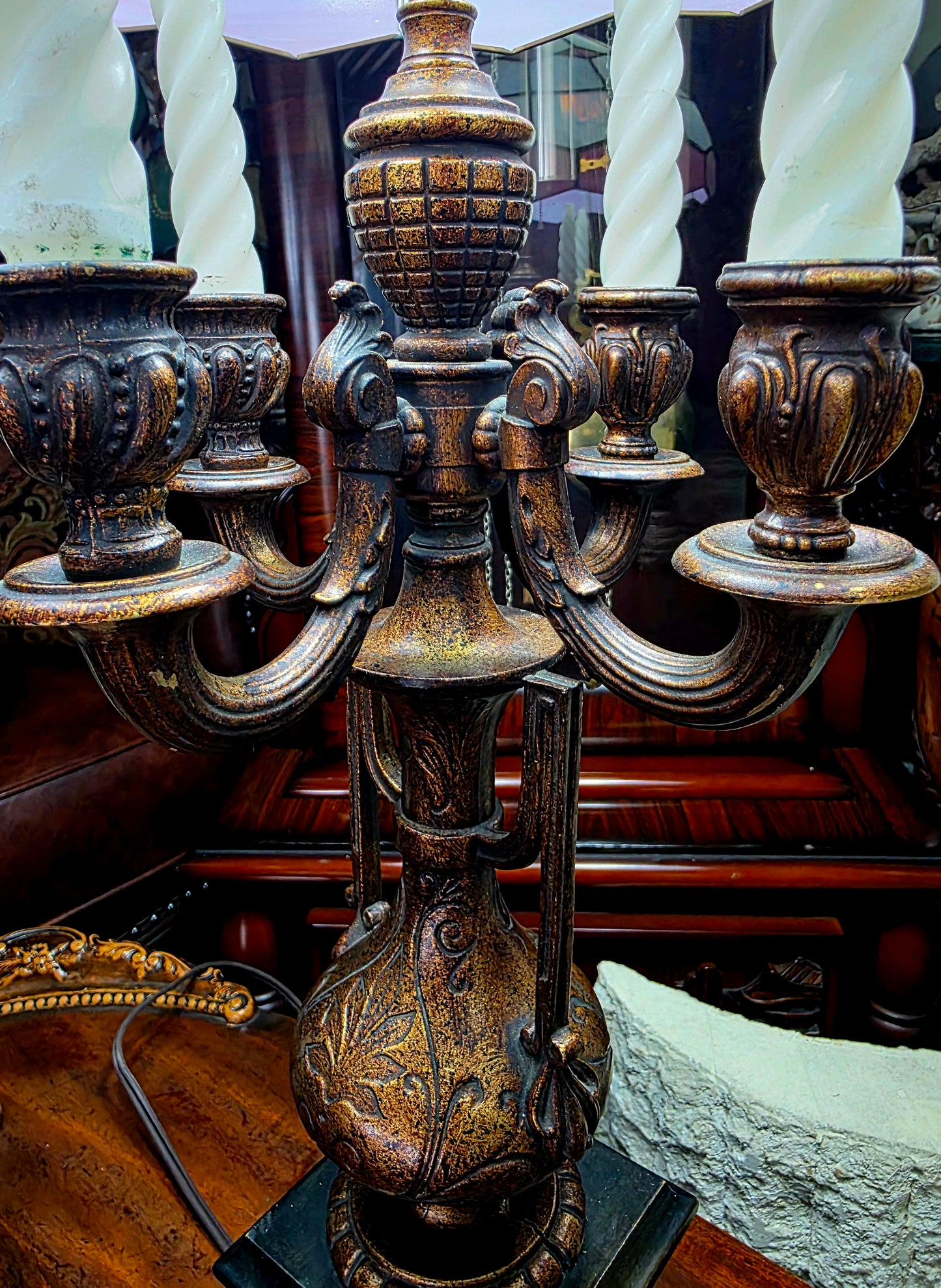 🕯️🕯️✨ Lampara Vintage - Ilumina tu espacio con esta majestuosa pieza ✨🕯️🕯️