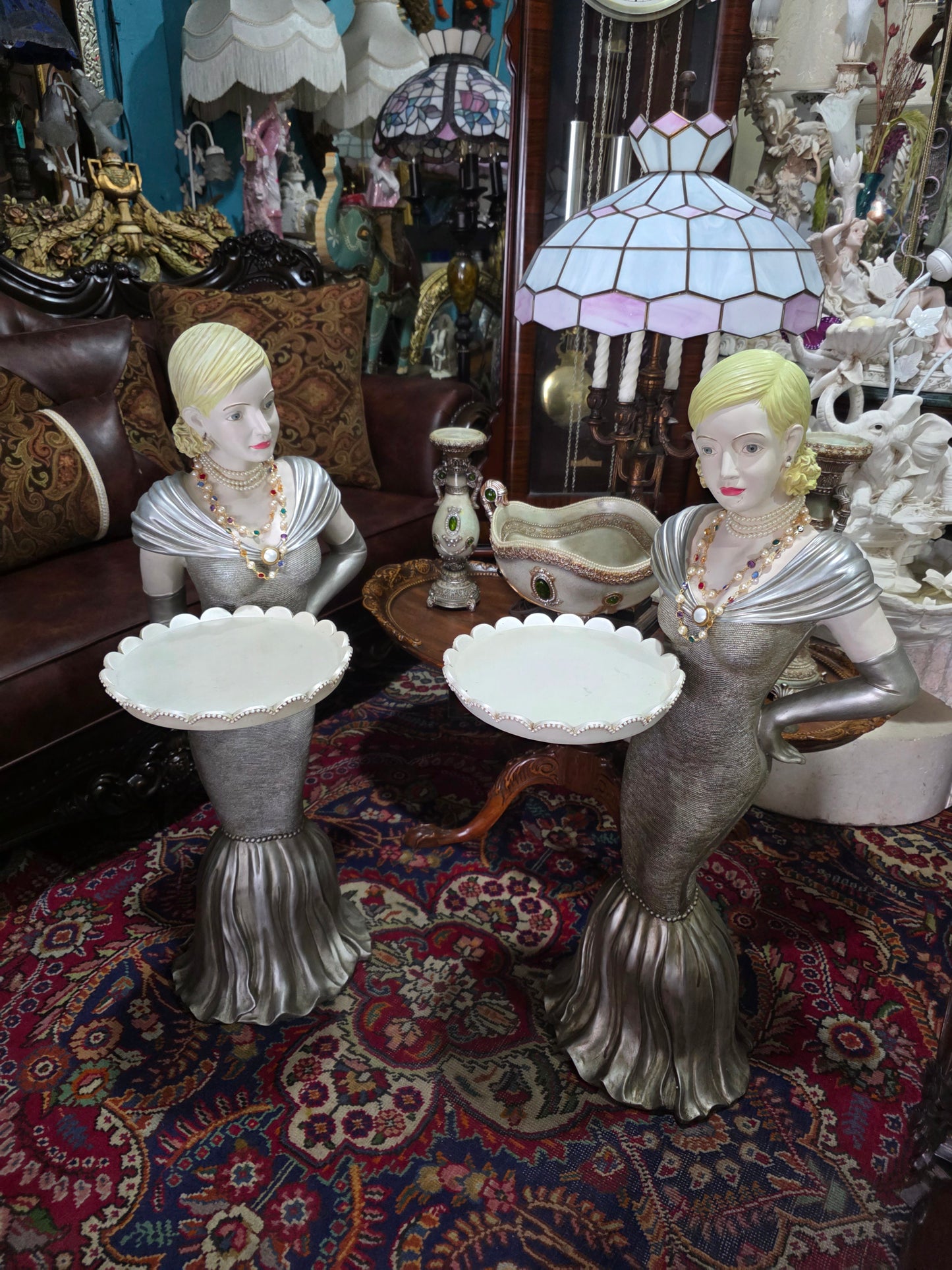 ✨ Elegant Decorative Sculptures – Exclusive Pair at Rosarito Antiques ✨