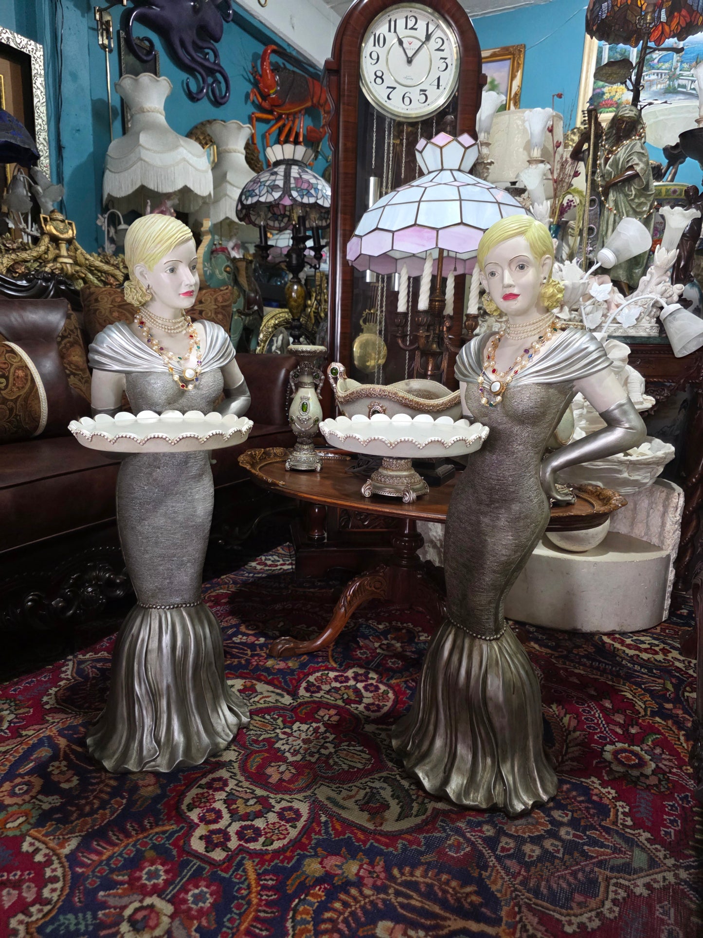 ✨ Elegant Decorative Sculptures – Exclusive Pair at Rosarito Antiques ✨