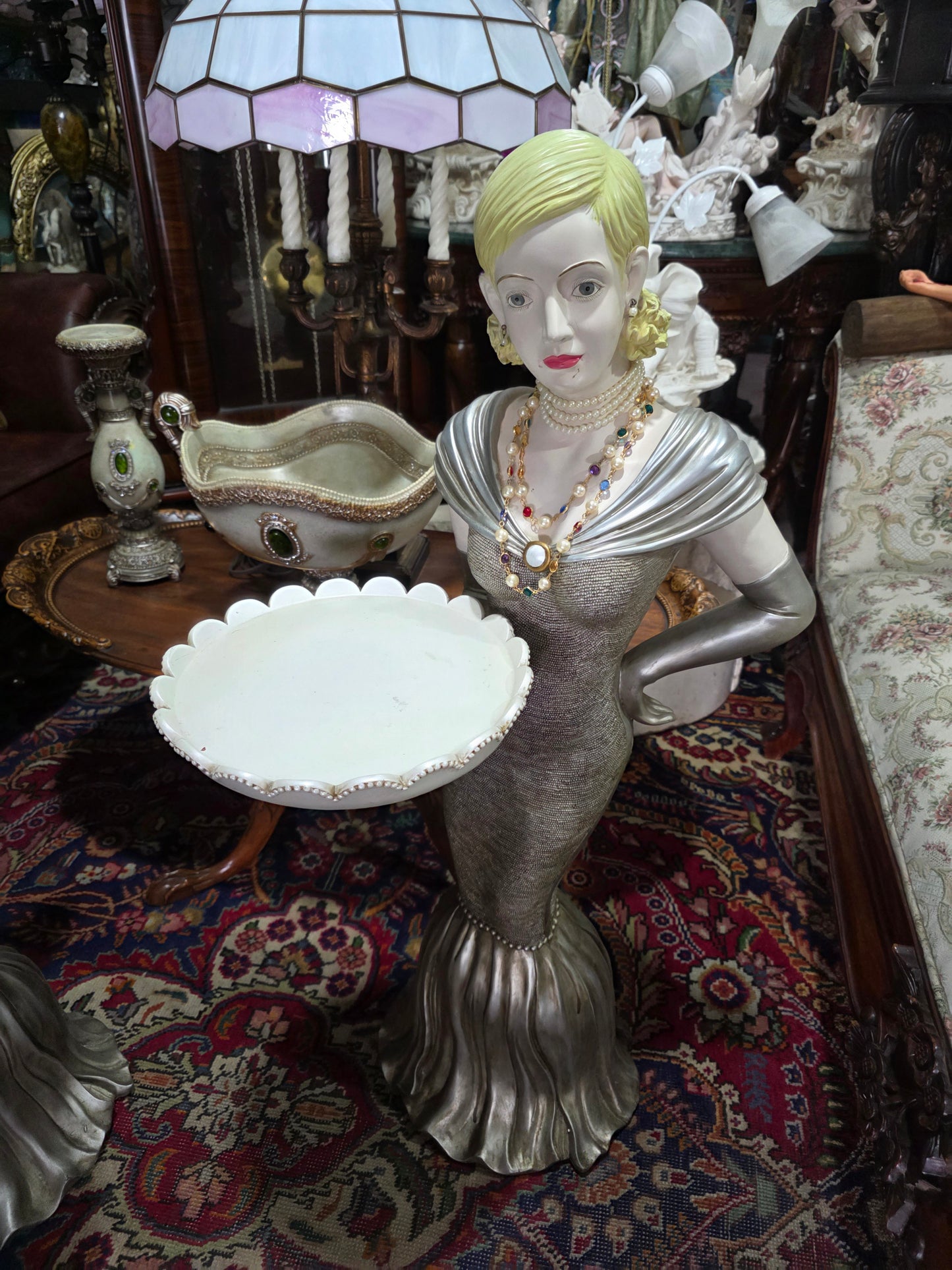 ✨ Elegant Decorative Sculptures – Exclusive Pair at Rosarito Antiques ✨