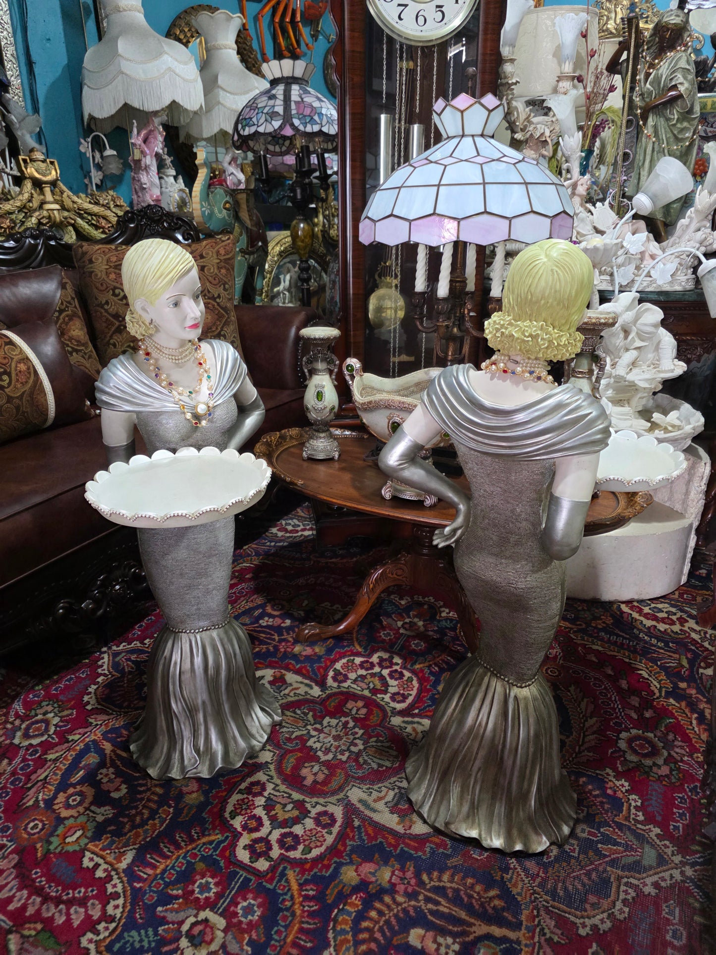 ✨ Elegant Decorative Sculptures – Exclusive Pair at Rosarito Antiques ✨