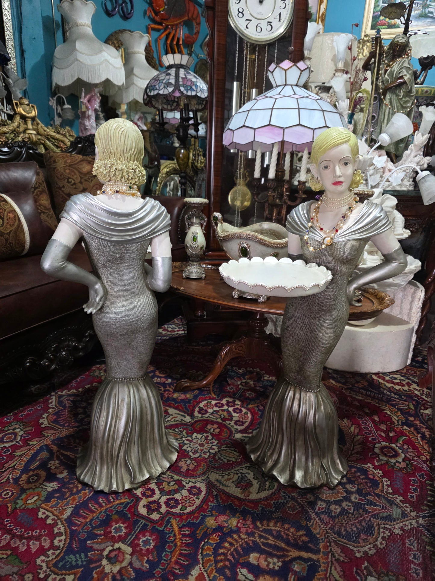 ✨ Elegant Decorative Sculptures – Exclusive Pair at Rosarito Antiques ✨