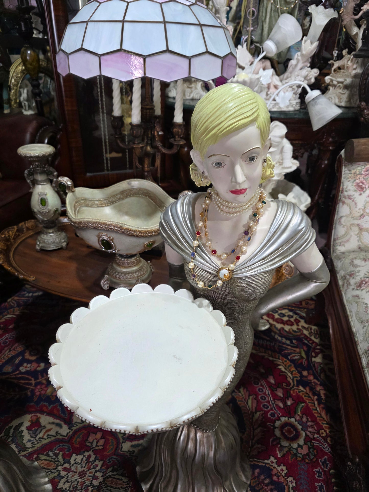 ✨ Elegant Decorative Sculptures – Exclusive Pair at Rosarito Antiques ✨