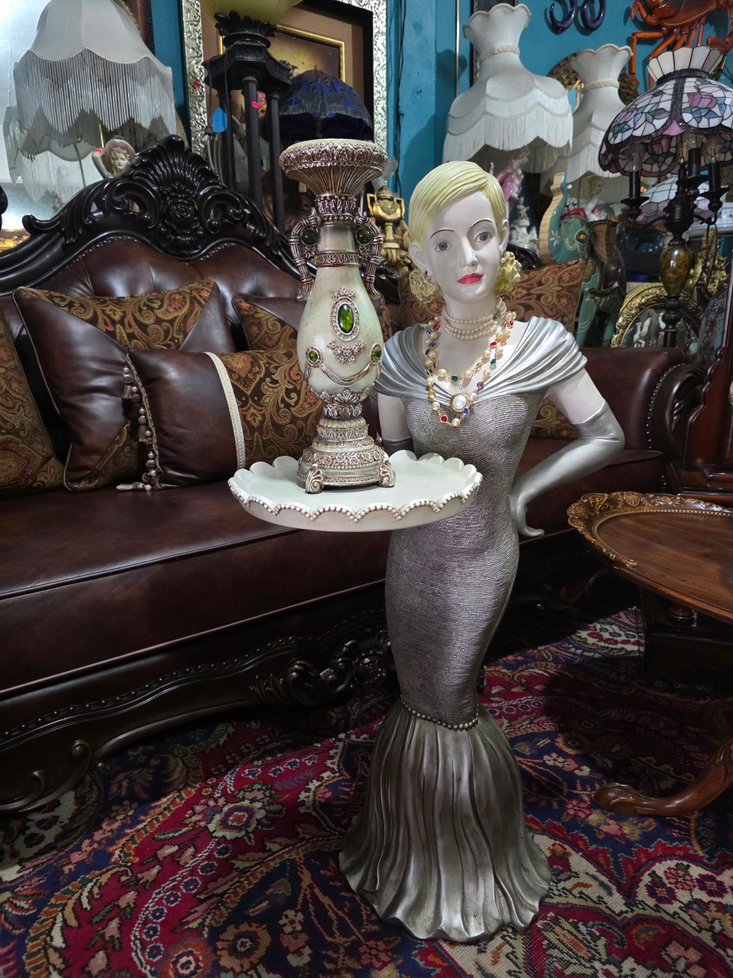 ✨ Elegant Decorative Sculptures – Exclusive Pair at Rosarito Antiques ✨