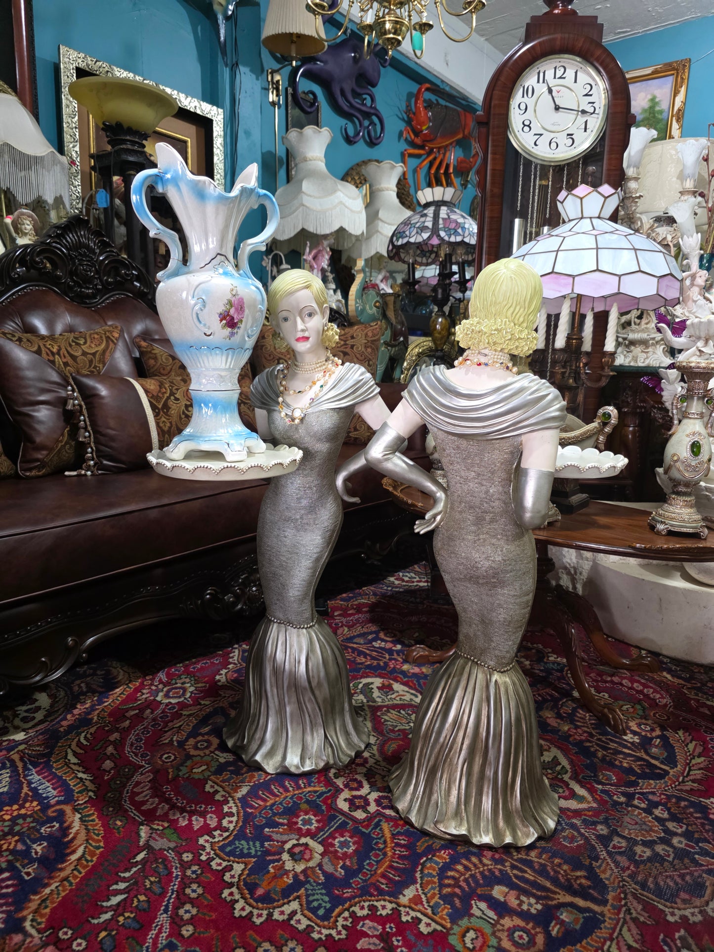 ✨ Elegant Decorative Sculptures – Exclusive Pair at Rosarito Antiques ✨