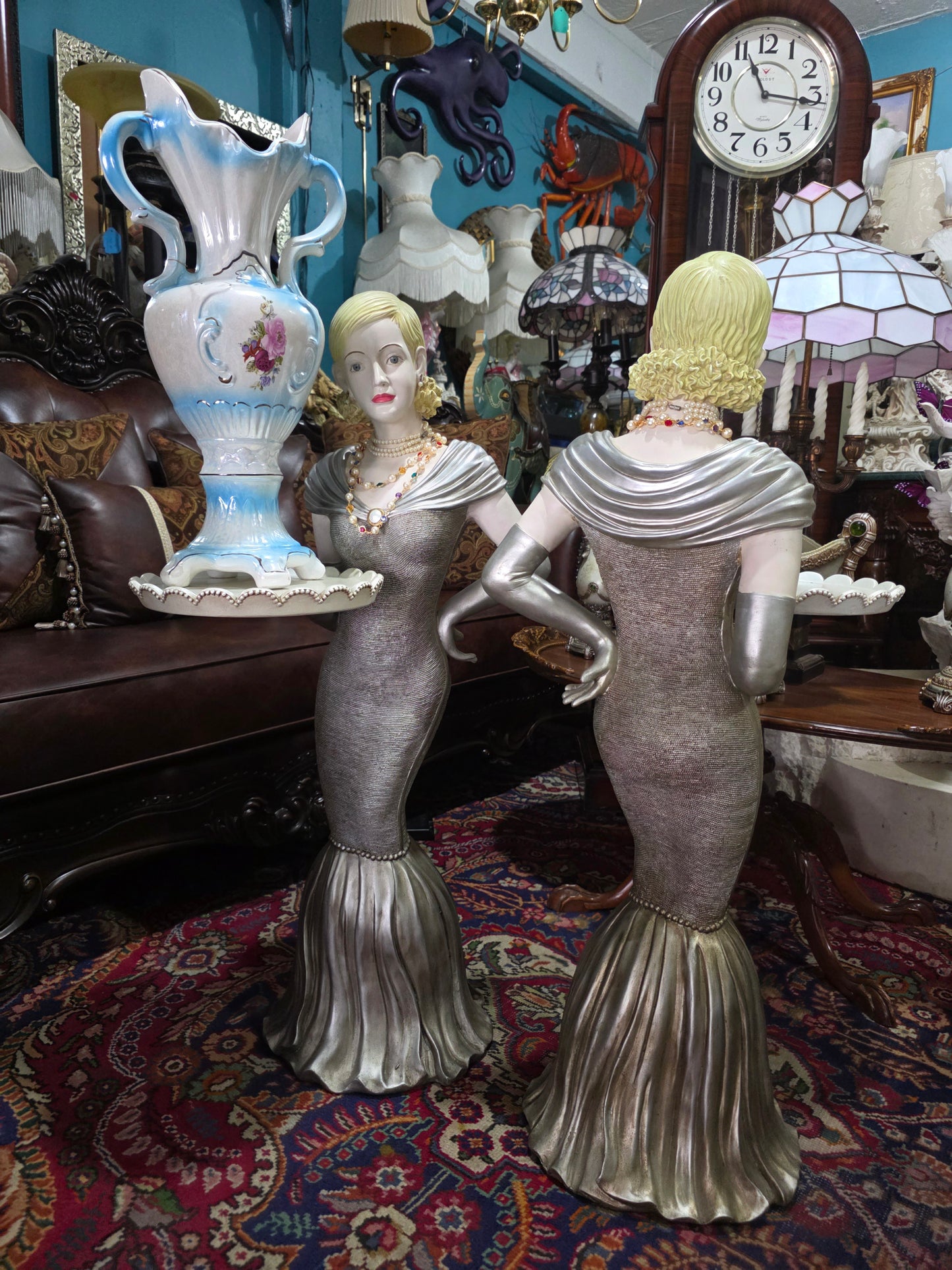✨ Elegant Decorative Sculptures – Exclusive Pair at Rosarito Antiques ✨