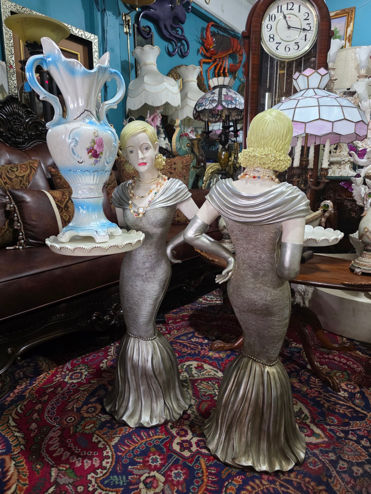 ✨ Elegant Decorative Sculptures – Exclusive Pair at Rosarito Antiques ✨
