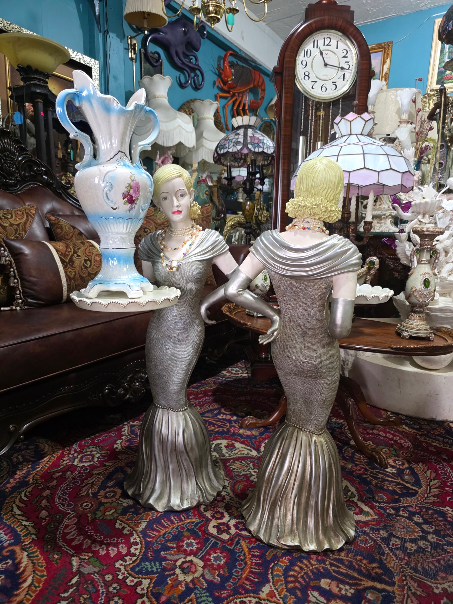 ✨ Elegant Decorative Sculptures – Exclusive Pair at Rosarito Antiques ✨