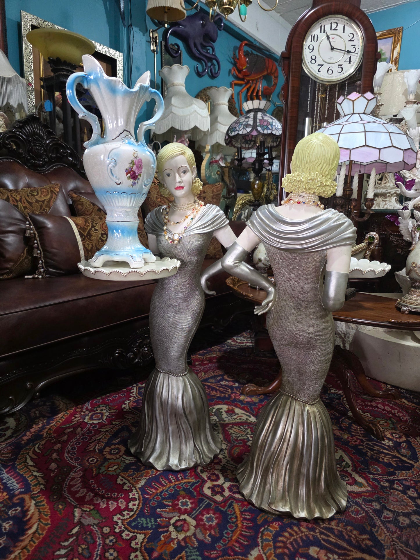 ✨ Elegant Decorative Sculptures – Exclusive Pair at Rosarito Antiques ✨