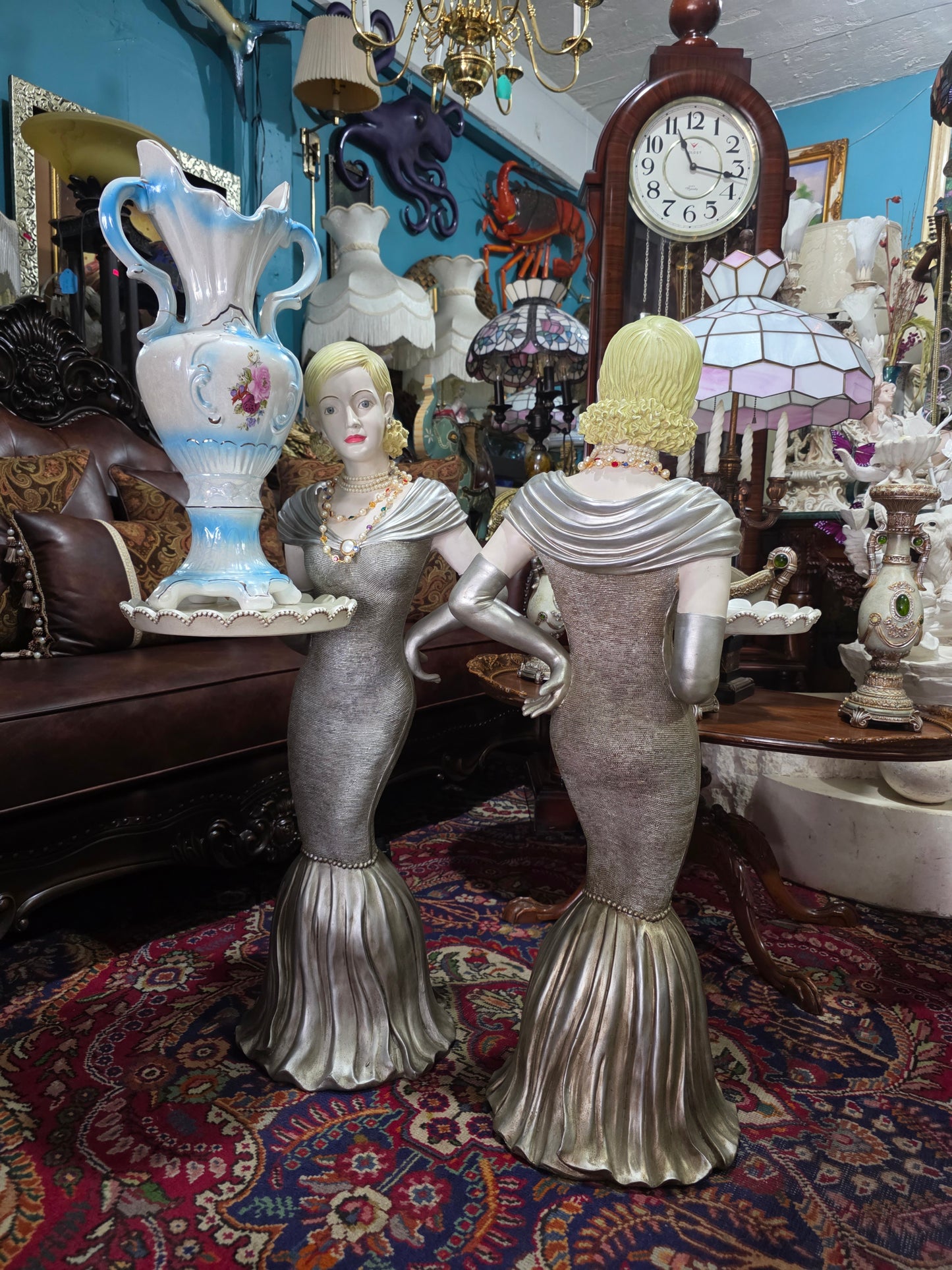 ✨ Elegant Decorative Sculptures – Exclusive Pair at Rosarito Antiques ✨
