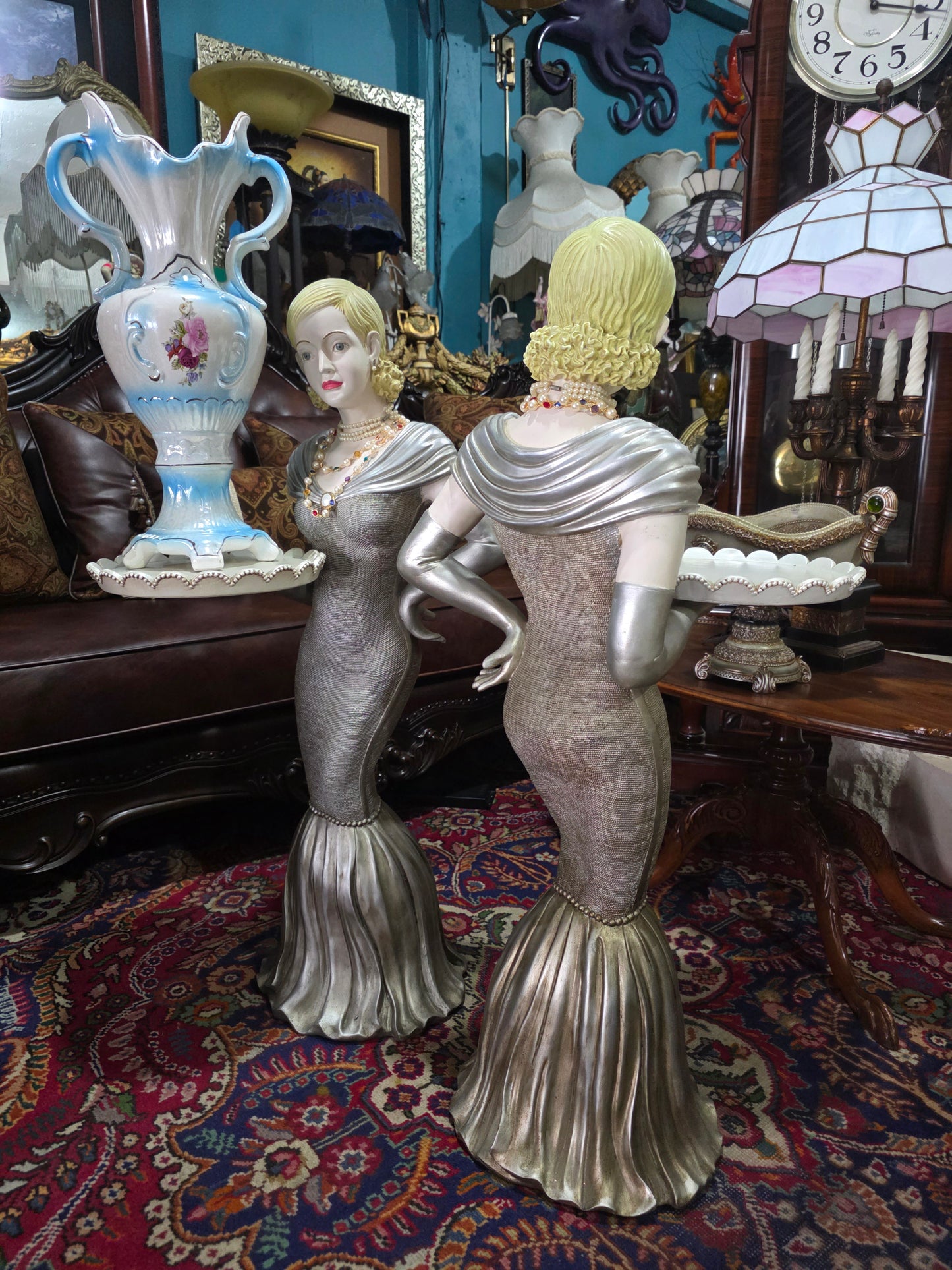 ✨ Elegant Decorative Sculptures – Exclusive Pair at Rosarito Antiques ✨