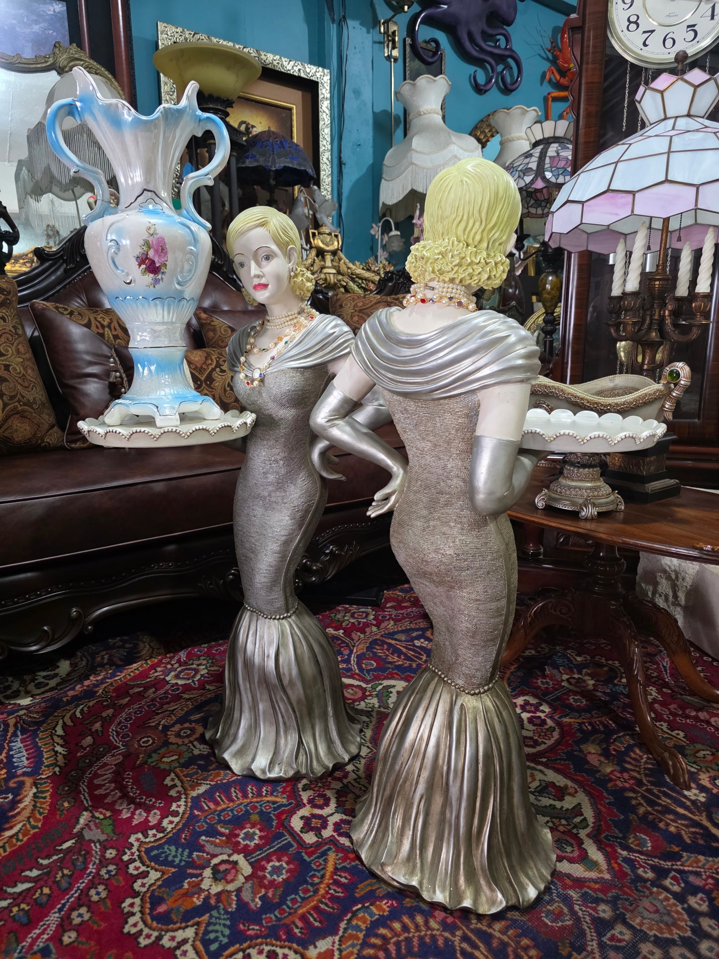 ✨ Elegant Decorative Sculptures – Exclusive Pair at Rosarito Antiques ✨