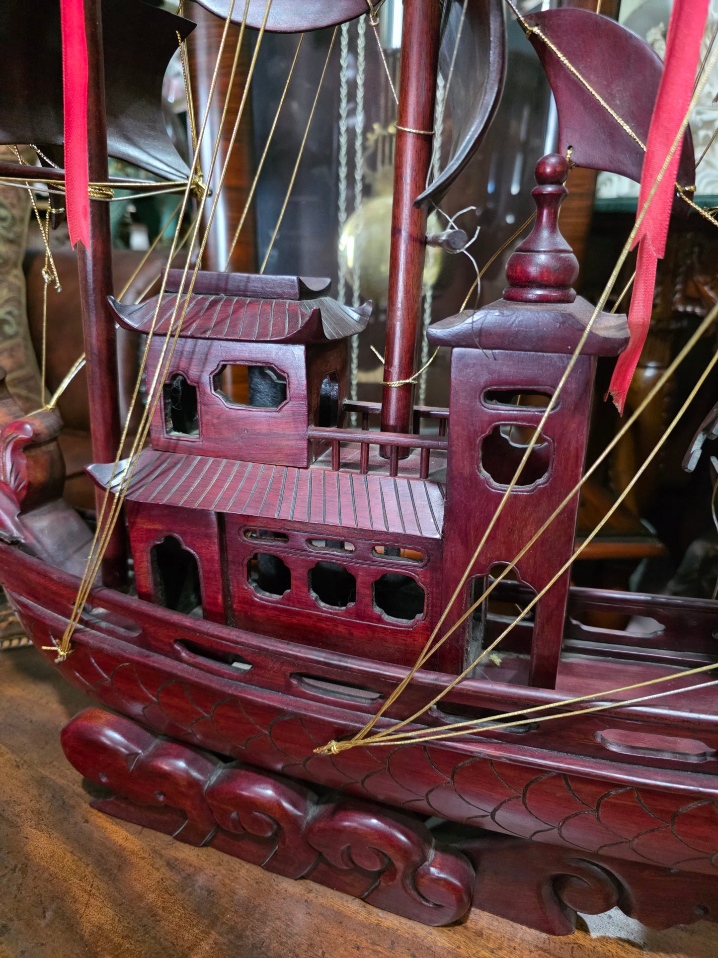 🚢🚢✨ Barco Oriental - Embárcate en la historia con esta majestuosa réplica de barco oriental ✨🚢