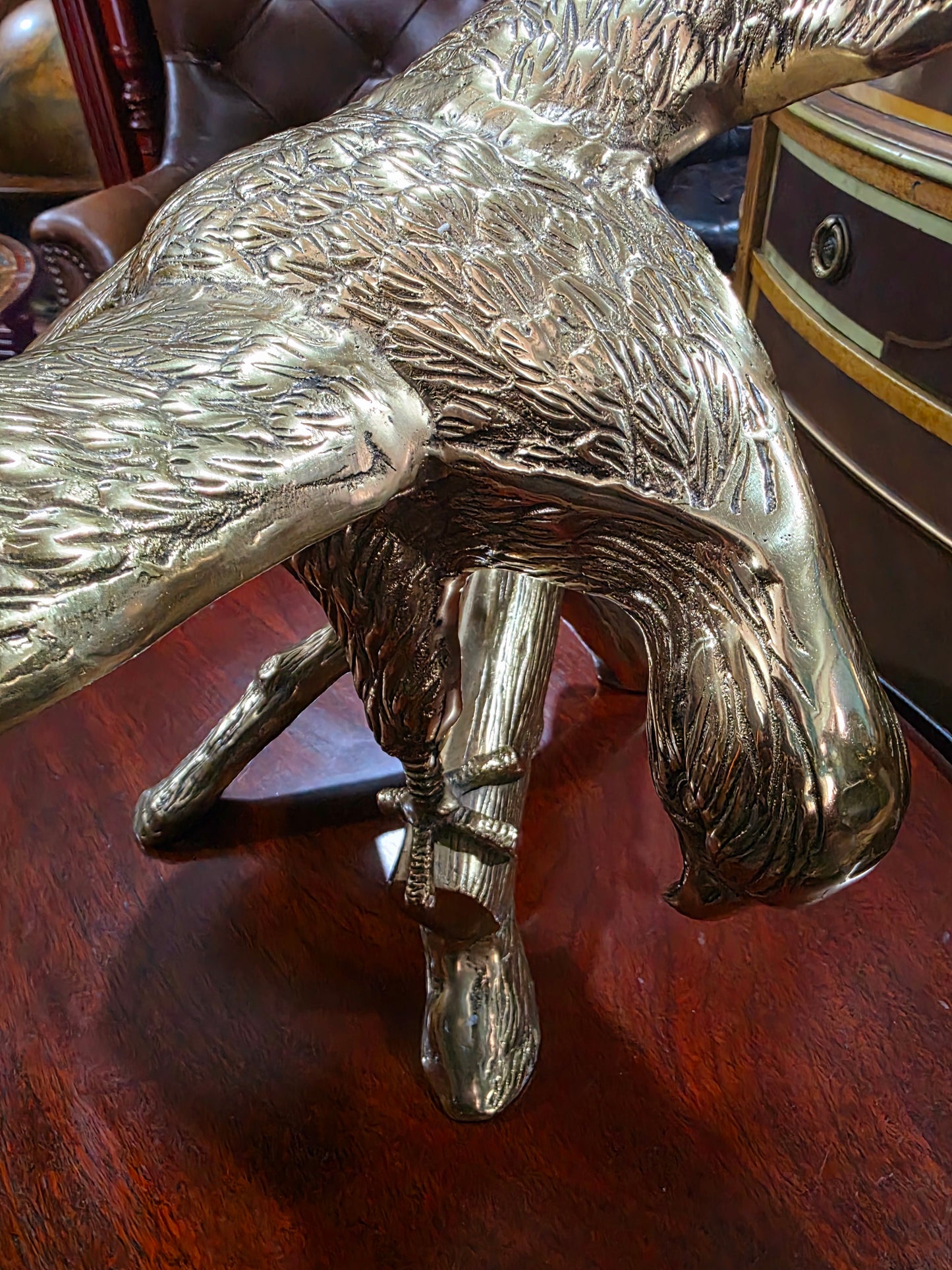 🦅Majestic Eagle Sculpture – Beauty and Elegance in Every Detail🦅