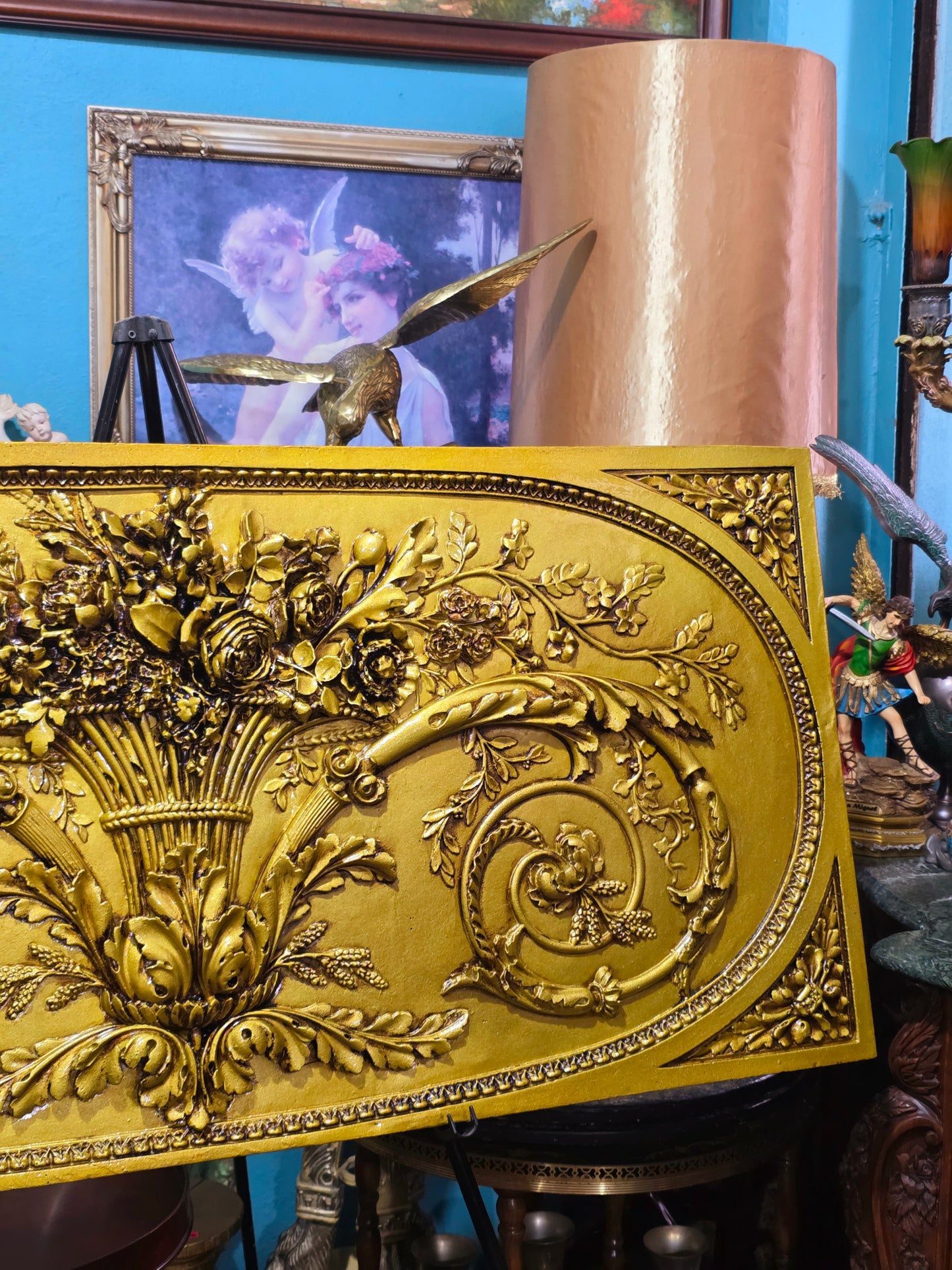 🌺 Vintage Painting with Aged Gold Relief – Monumental Decorative Piece🖌️🎨