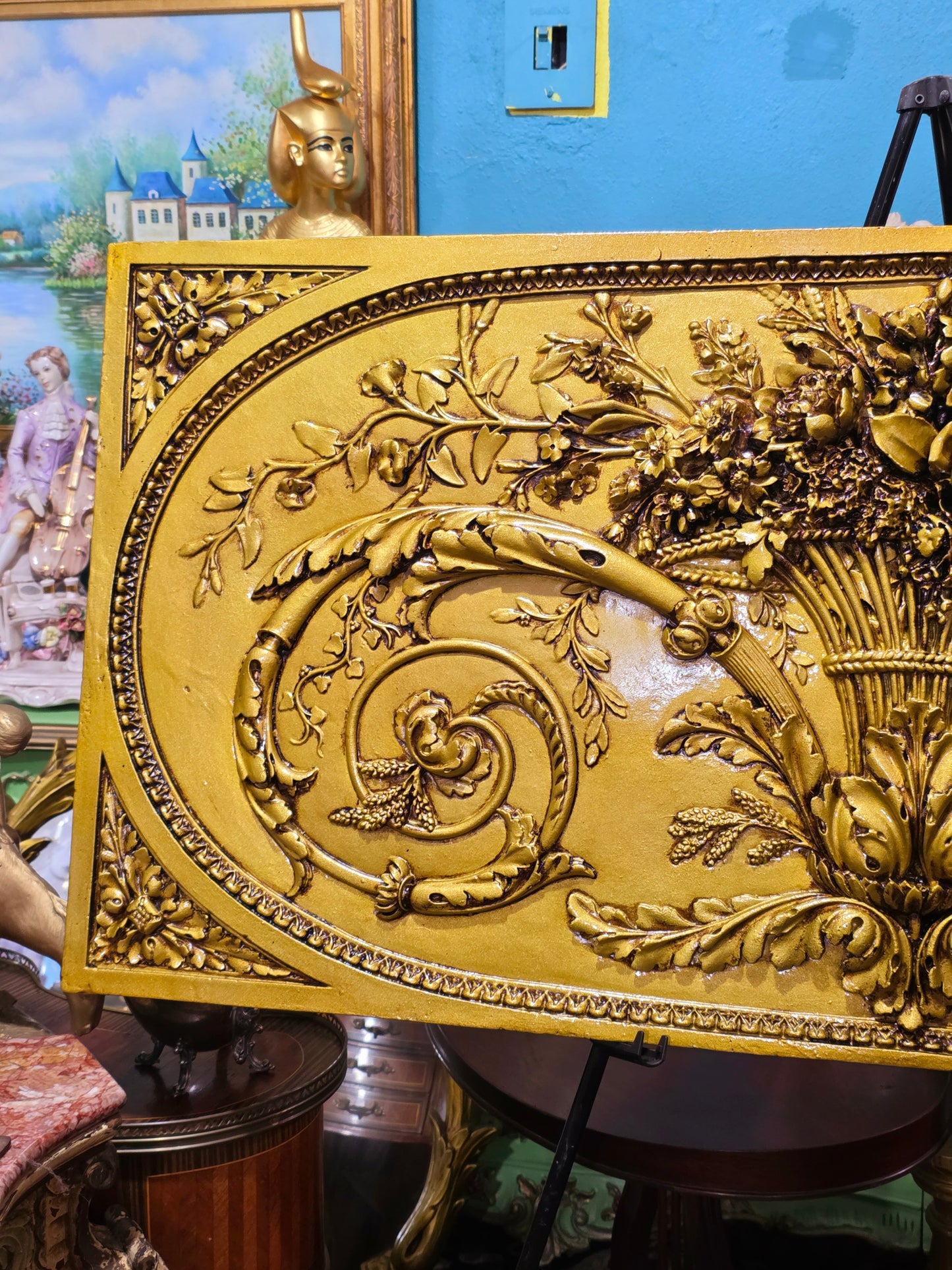 🌺 Vintage Painting with Aged Gold Relief – Monumental Decorative Piece🖌️🎨
