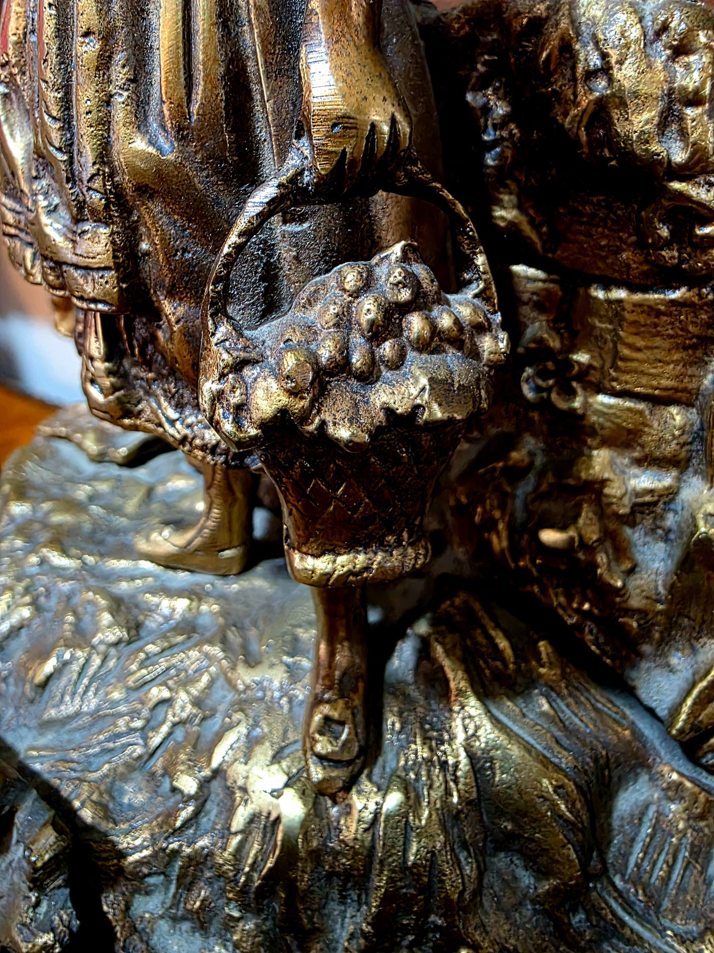 🕰️✨ Majestuoso Juego de Reloj y Candelabros de Bronce – Arte Clásico Alemán del Siglo XIX ✨🕰️