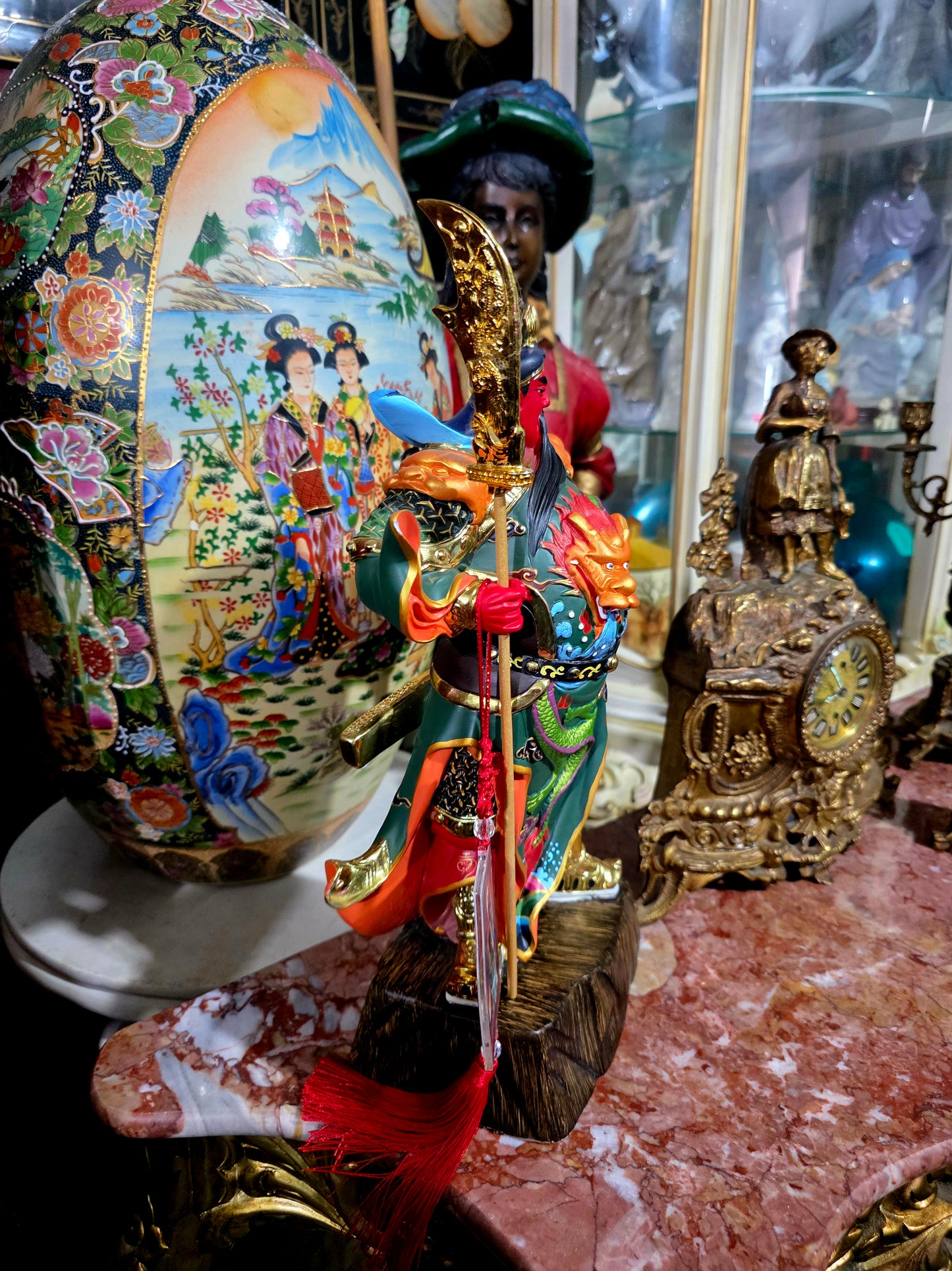 ✨ Estatua de Guan Yu – Dios de la Riqueza y la Fortuna ✨