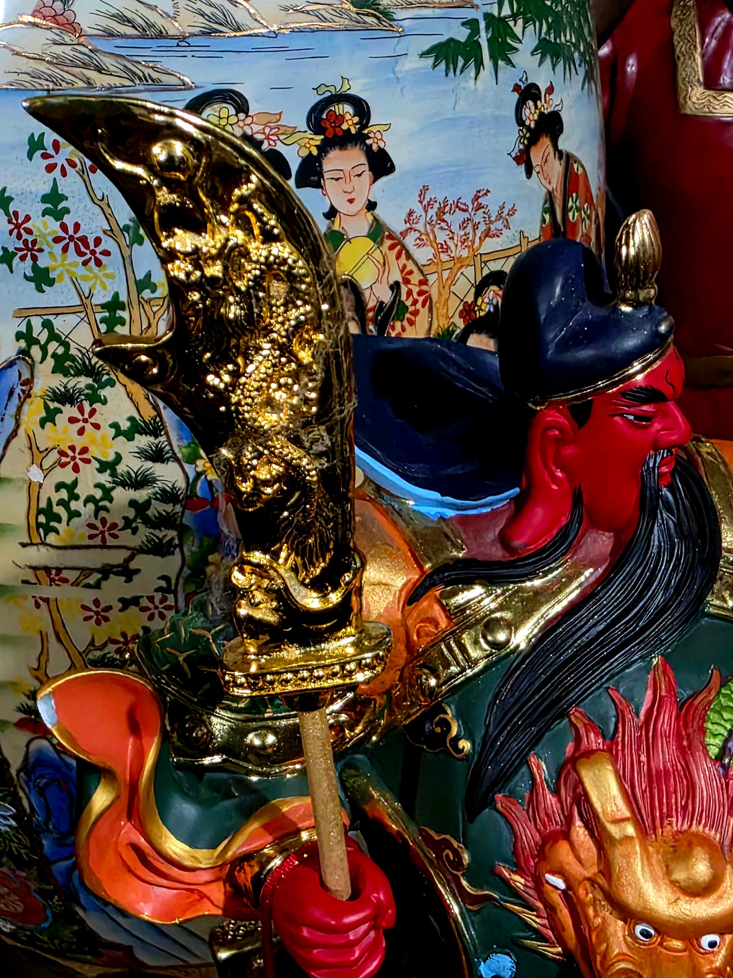 ✨ Estatua de Guan Yu – Dios de la Riqueza y la Fortuna ✨