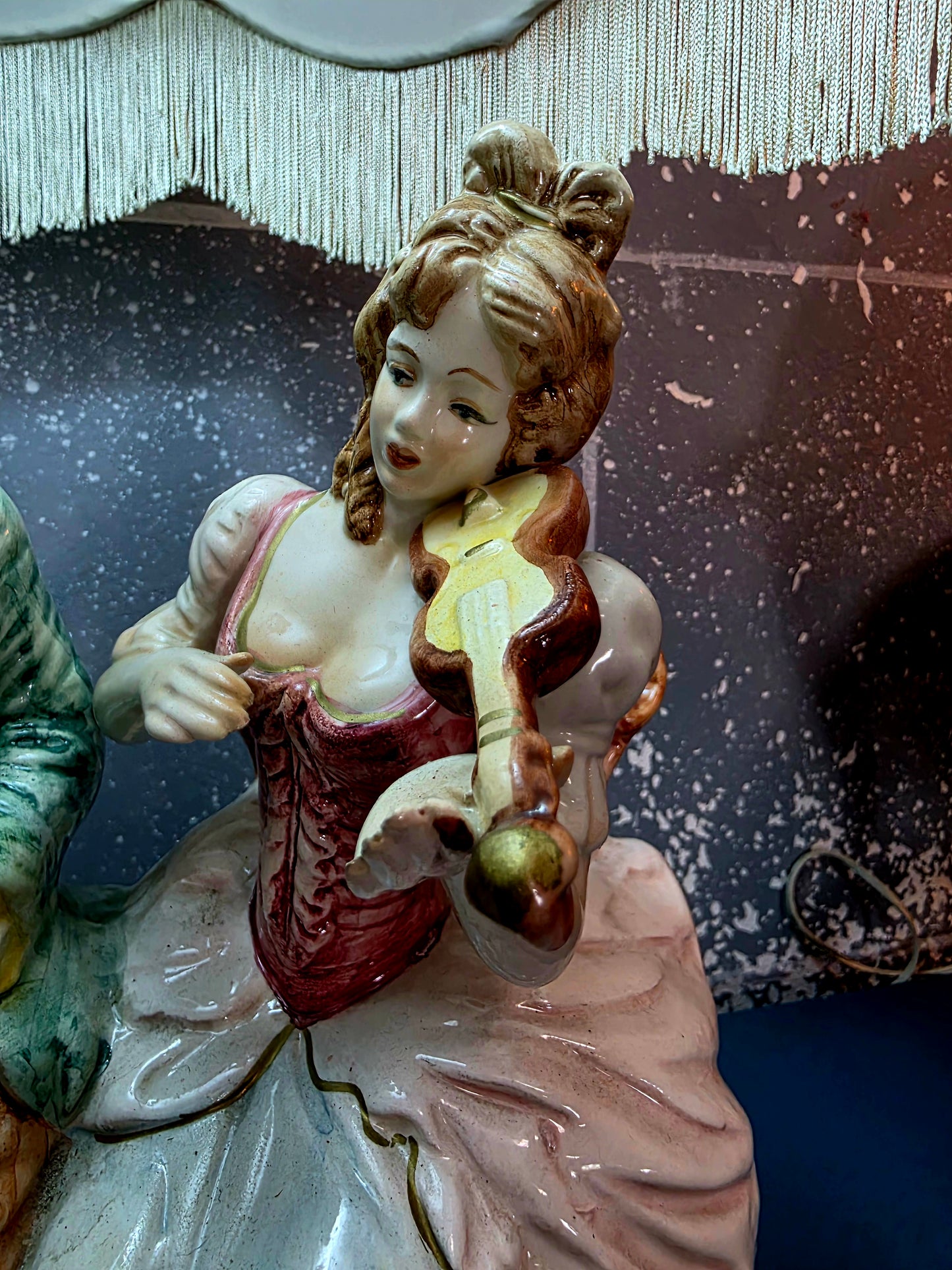🌸Lampara de Porcelana Fina Capodimonte – Escena Musical Clásica🌸