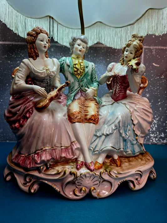 🌸Lampara de Porcelana Fina Capodimonte – Escena Musical Clásica🌸