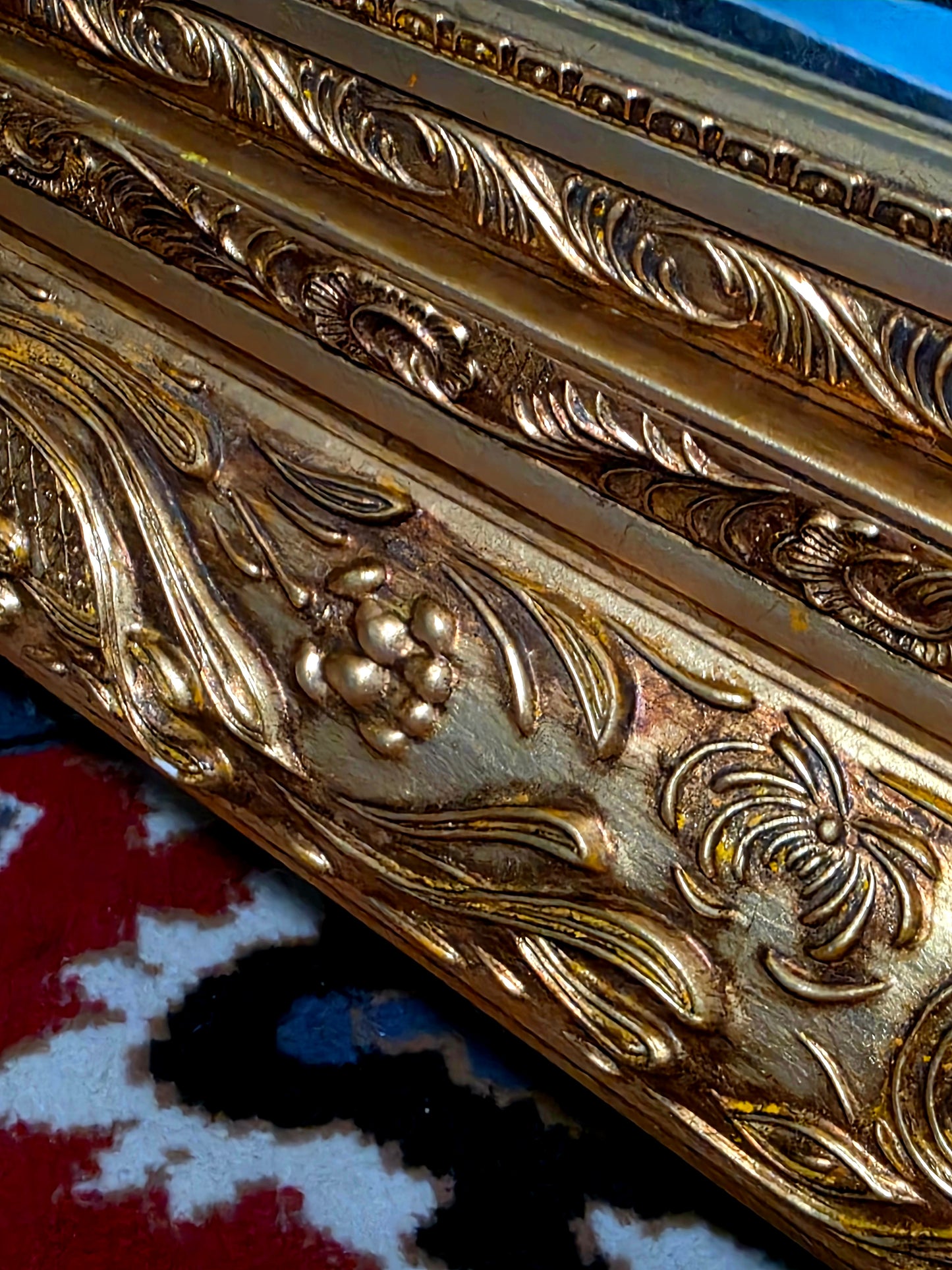 🪞✨Espejo Biselado con Marco de Madera Tallada a Mano – Reflejo de Nobleza Atemporal✨🪞